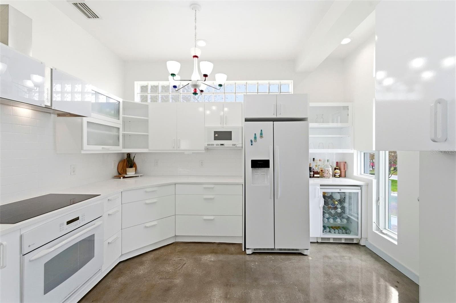 Single Family Residence at 8680 W GULF BLVD, TREASURE ISLAND, photo 17 of 89