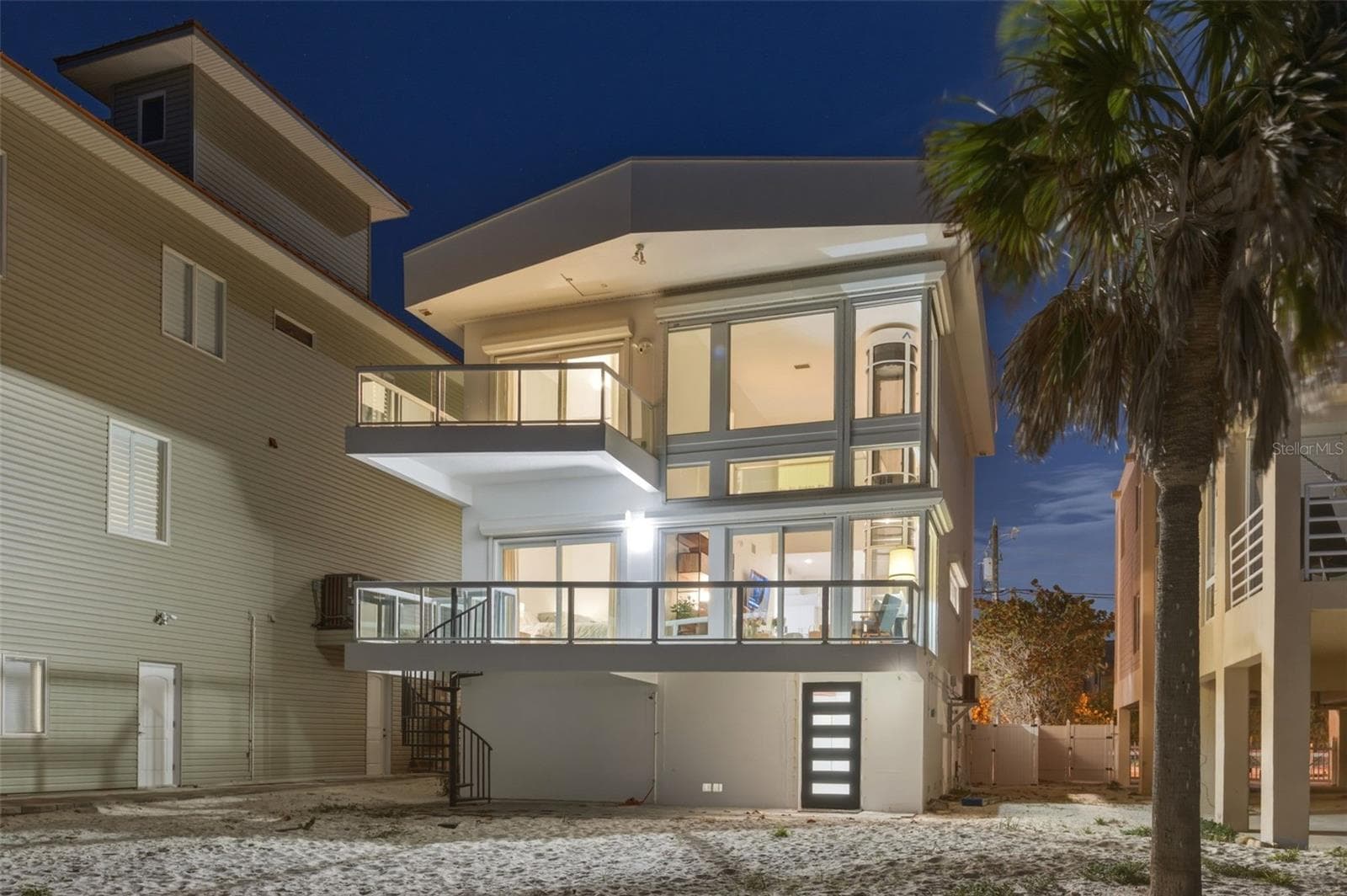 Beach Side - 8680 W GULF BLVD, TREASURE ISLAND