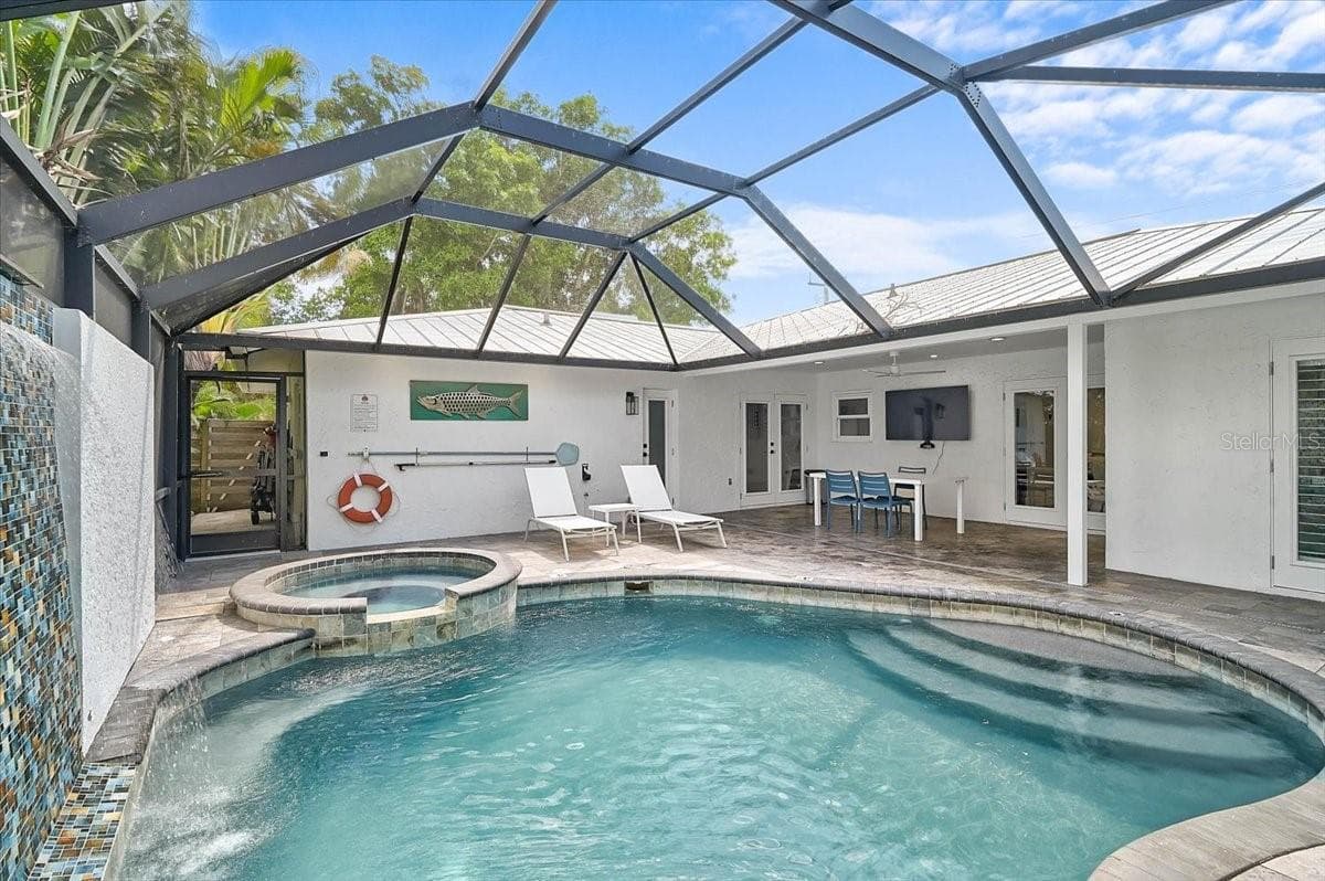 Single Family Residence at 3515 LA PALOMA AVE, SARASOTA, photo 11 of 46