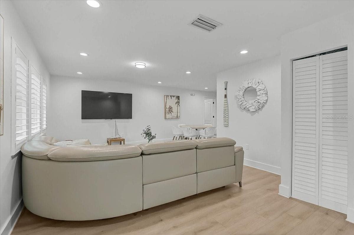 Single Family Residence at 3515 LA PALOMA AVE, SARASOTA, photo 35 of 46