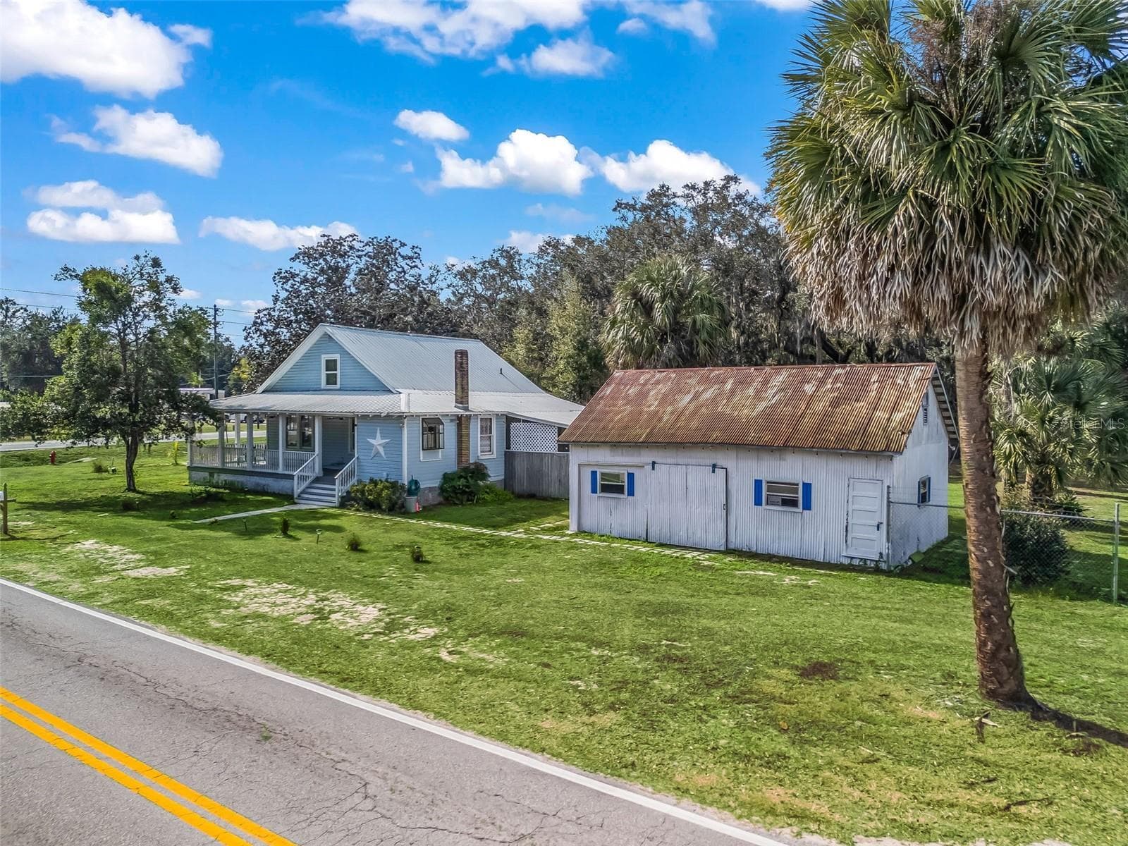 Single Family Residence at 10487 SE HIGHWAY 42, SUMMERFIELD, photo 6 of 74