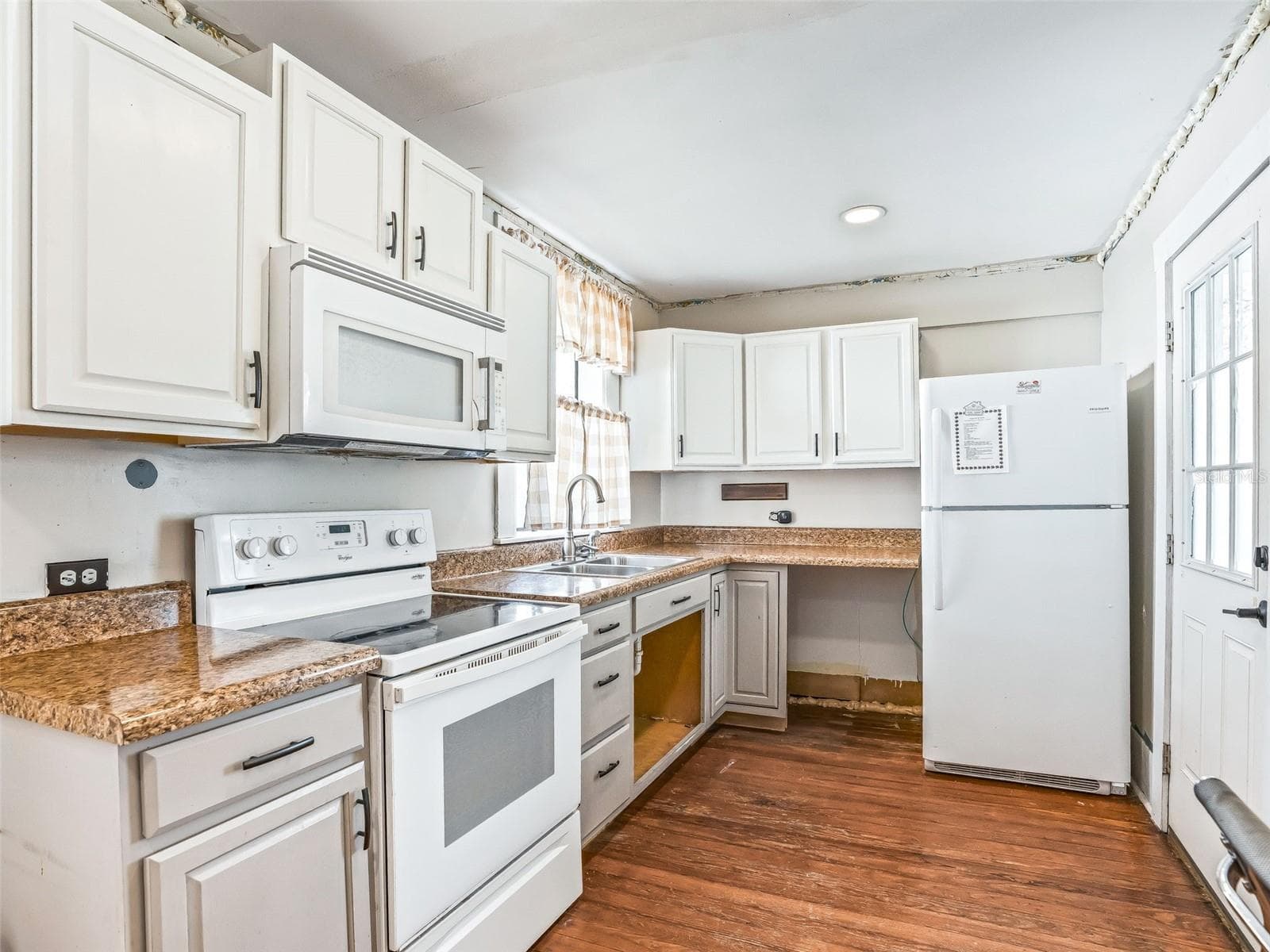 Single Family Residence at 10487 SE HIGHWAY 42, SUMMERFIELD, photo 19 of 74