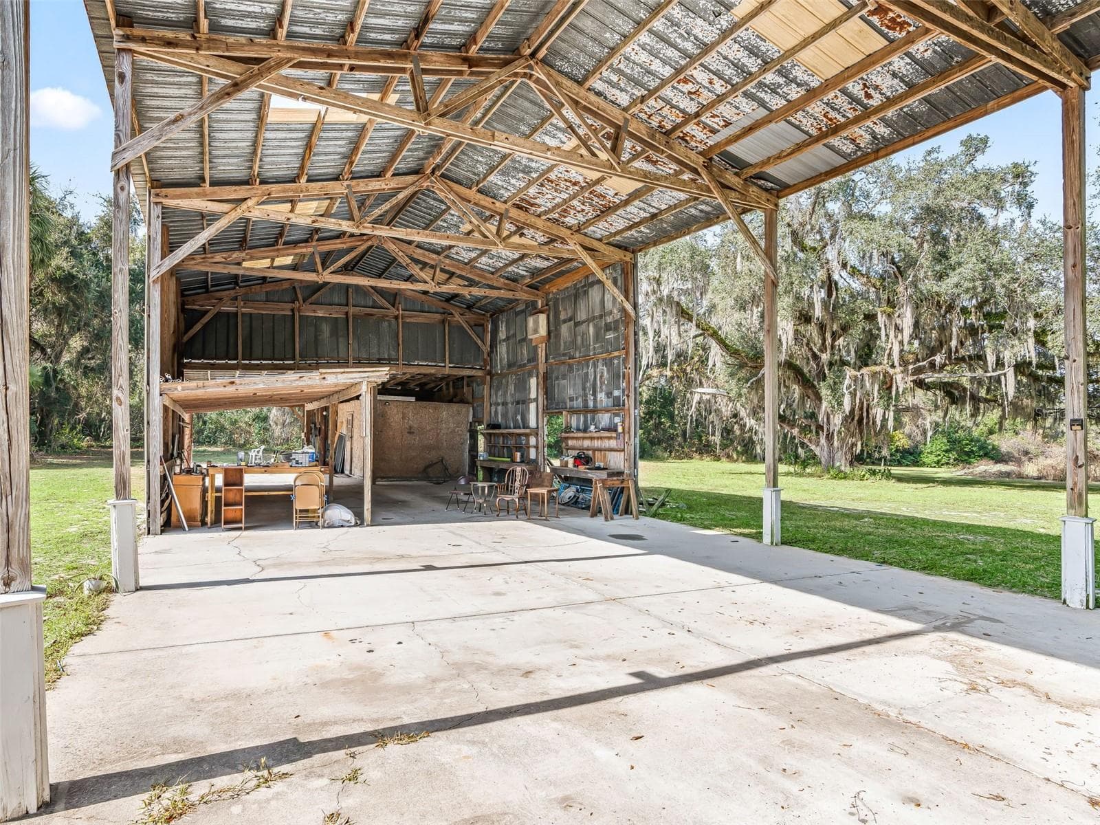 Single Family Residence at 10487 SE HIGHWAY 42, SUMMERFIELD, photo 52 of 74