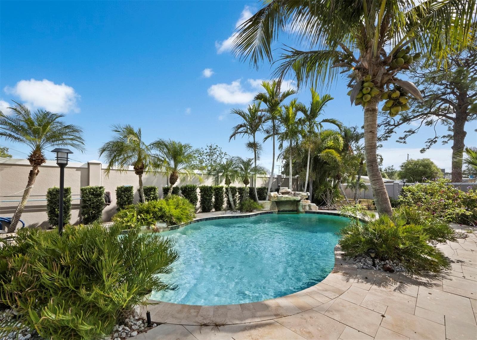 Single Family Residence at 5618 BRITANNIA DR, SARASOTA, photo 3 of 67