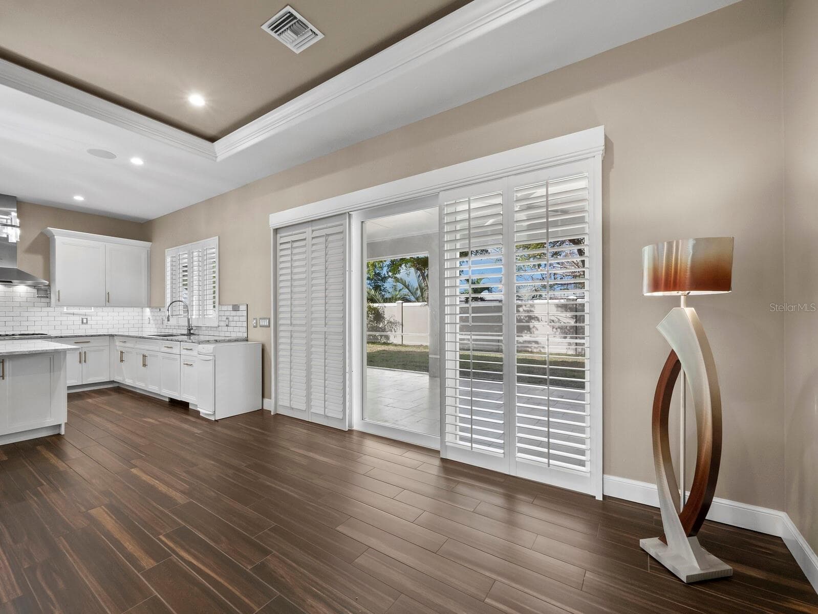Single Family Residence at 5618 BRITANNIA DR, SARASOTA, photo 19 of 67