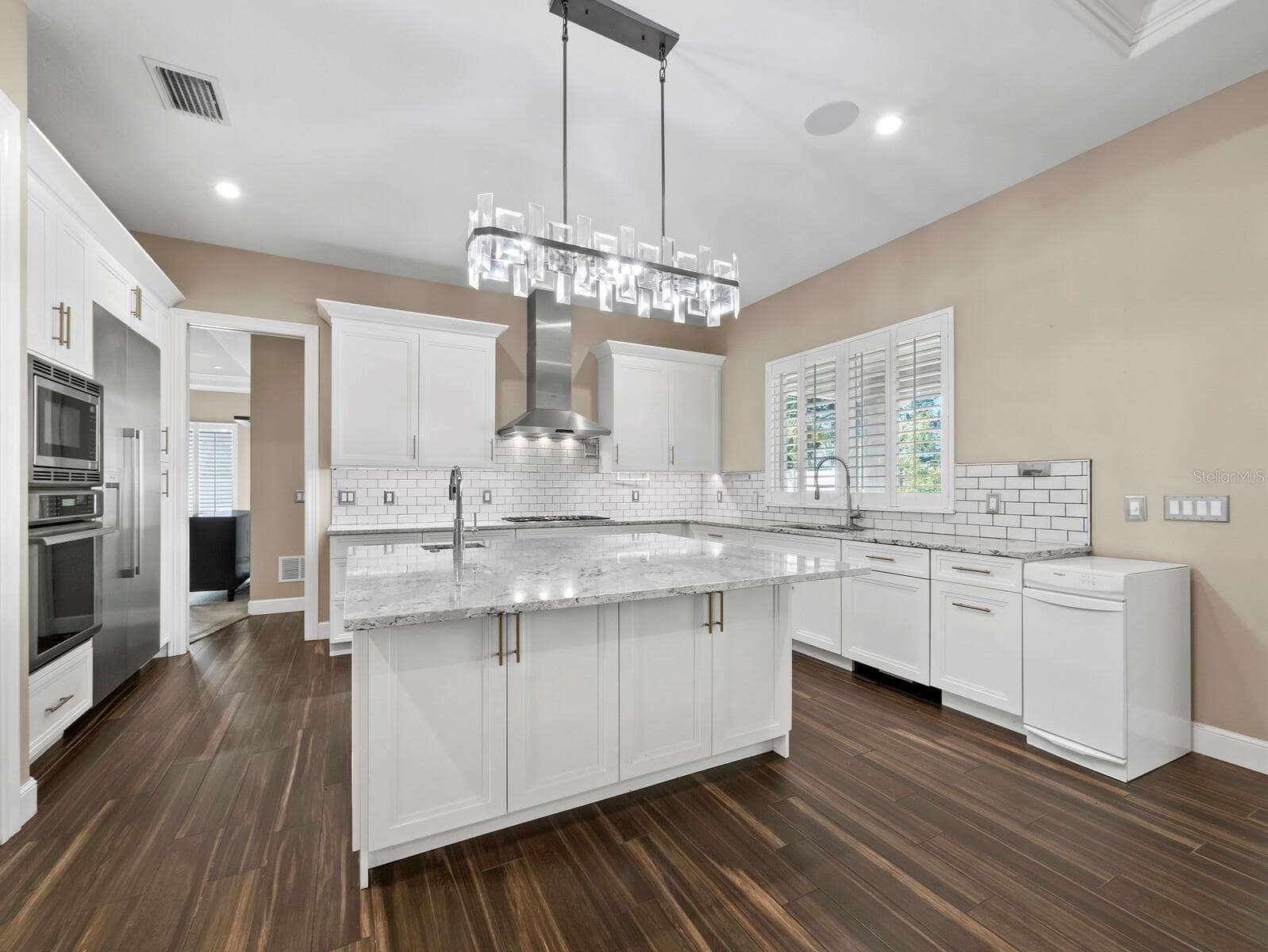 Single Family Residence at 5618 BRITANNIA DR, SARASOTA, photo 21 of 67