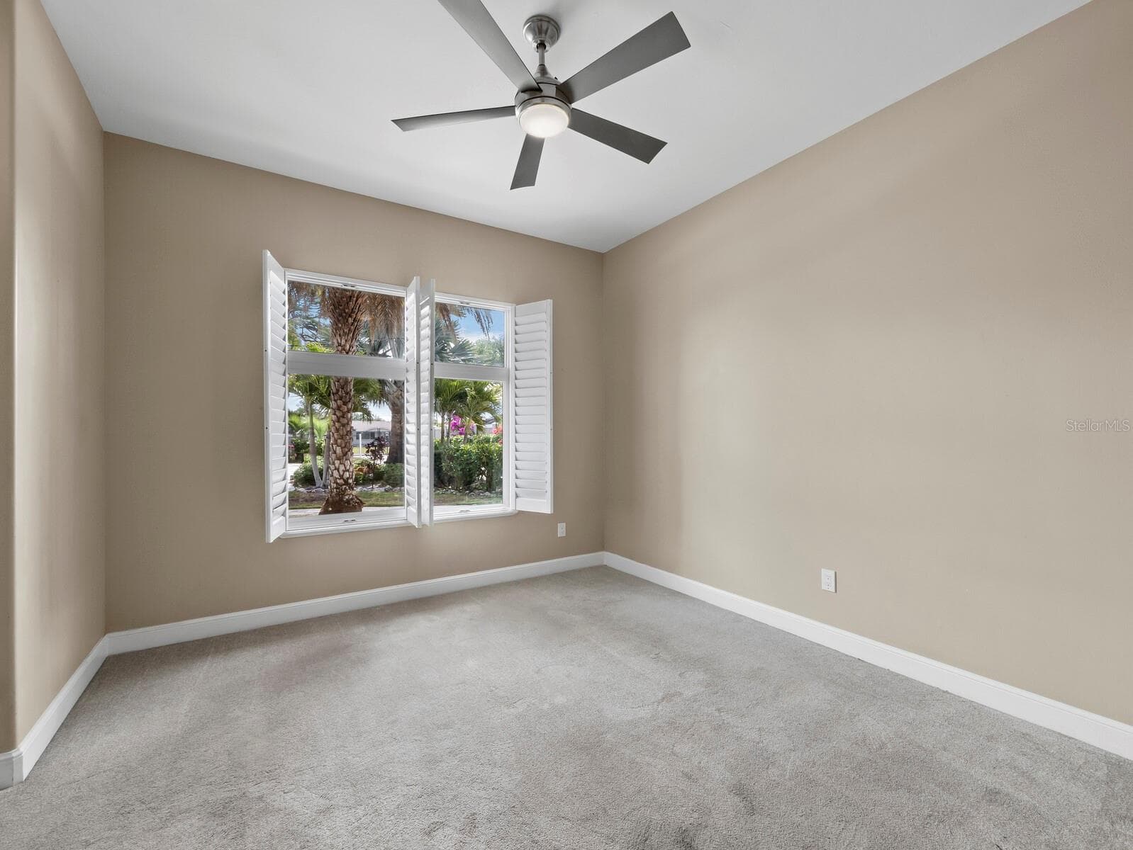 Single Family Residence at 5618 BRITANNIA DR, SARASOTA, photo 33 of 67
