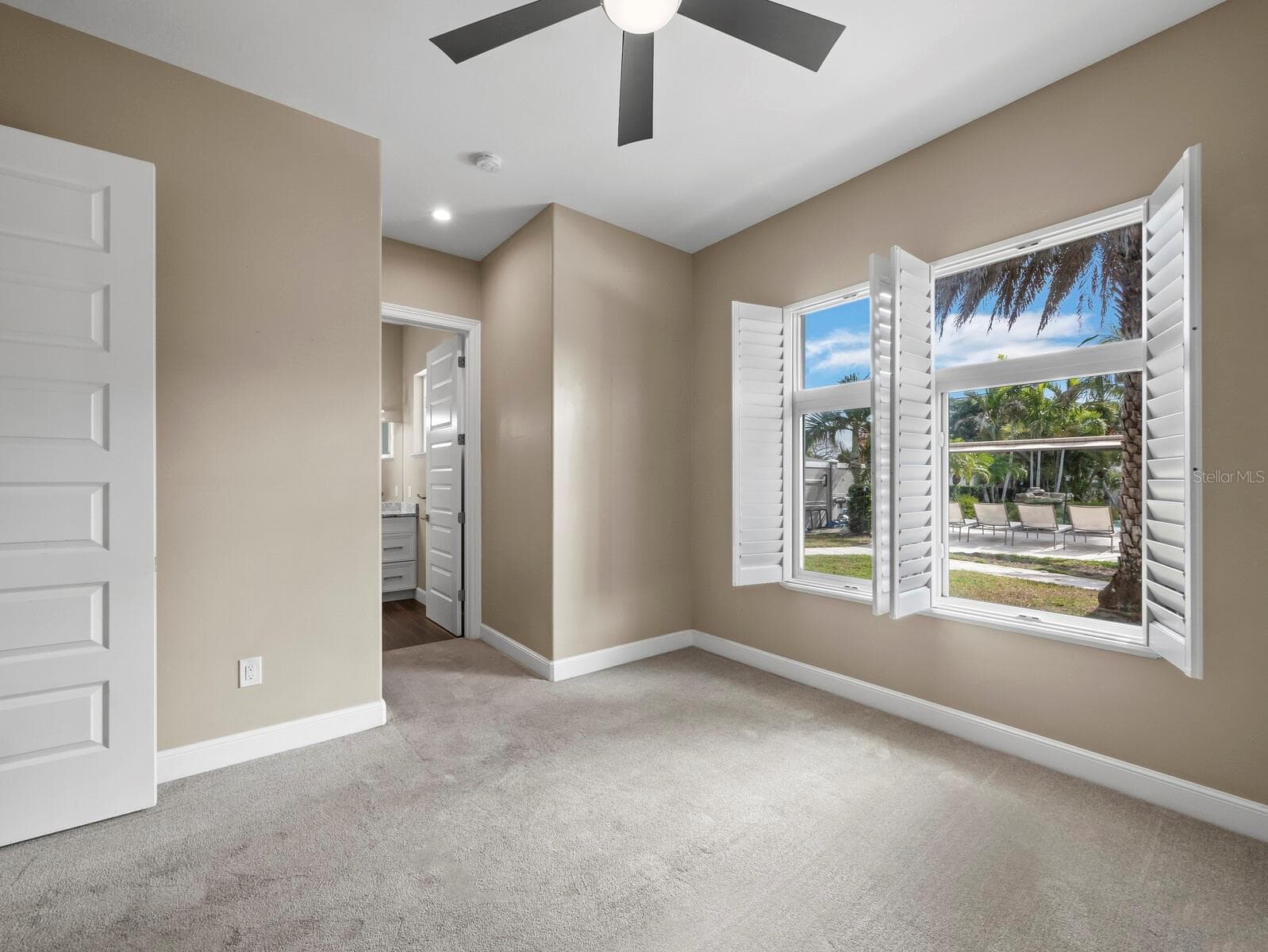 Single Family Residence at 5618 BRITANNIA DR, SARASOTA, photo 35 of 67