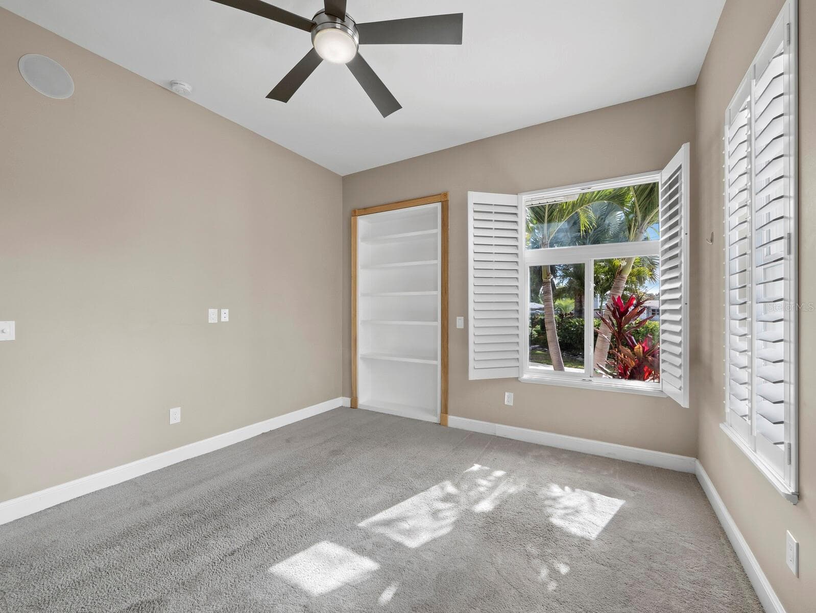 Single Family Residence at 5618 BRITANNIA DR, SARASOTA, photo 38 of 67