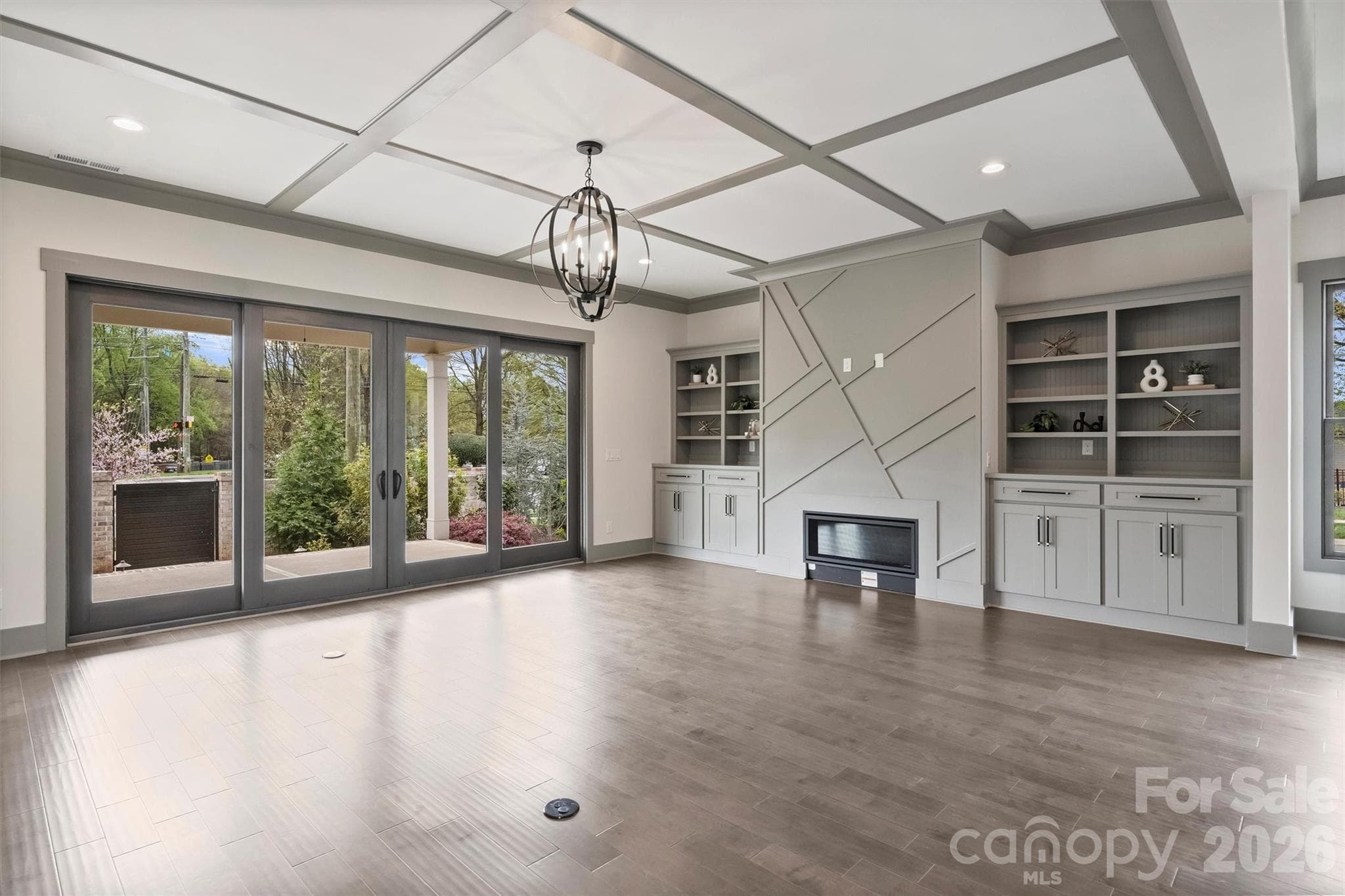 Sliding doors to patio - Charlotte