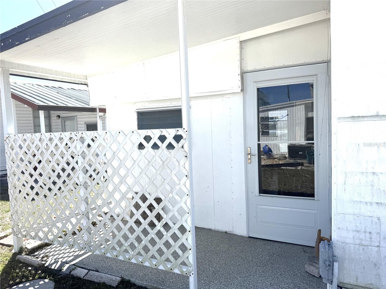 Front Porch - 254 SOUTHWINDS DR, SARASOTA