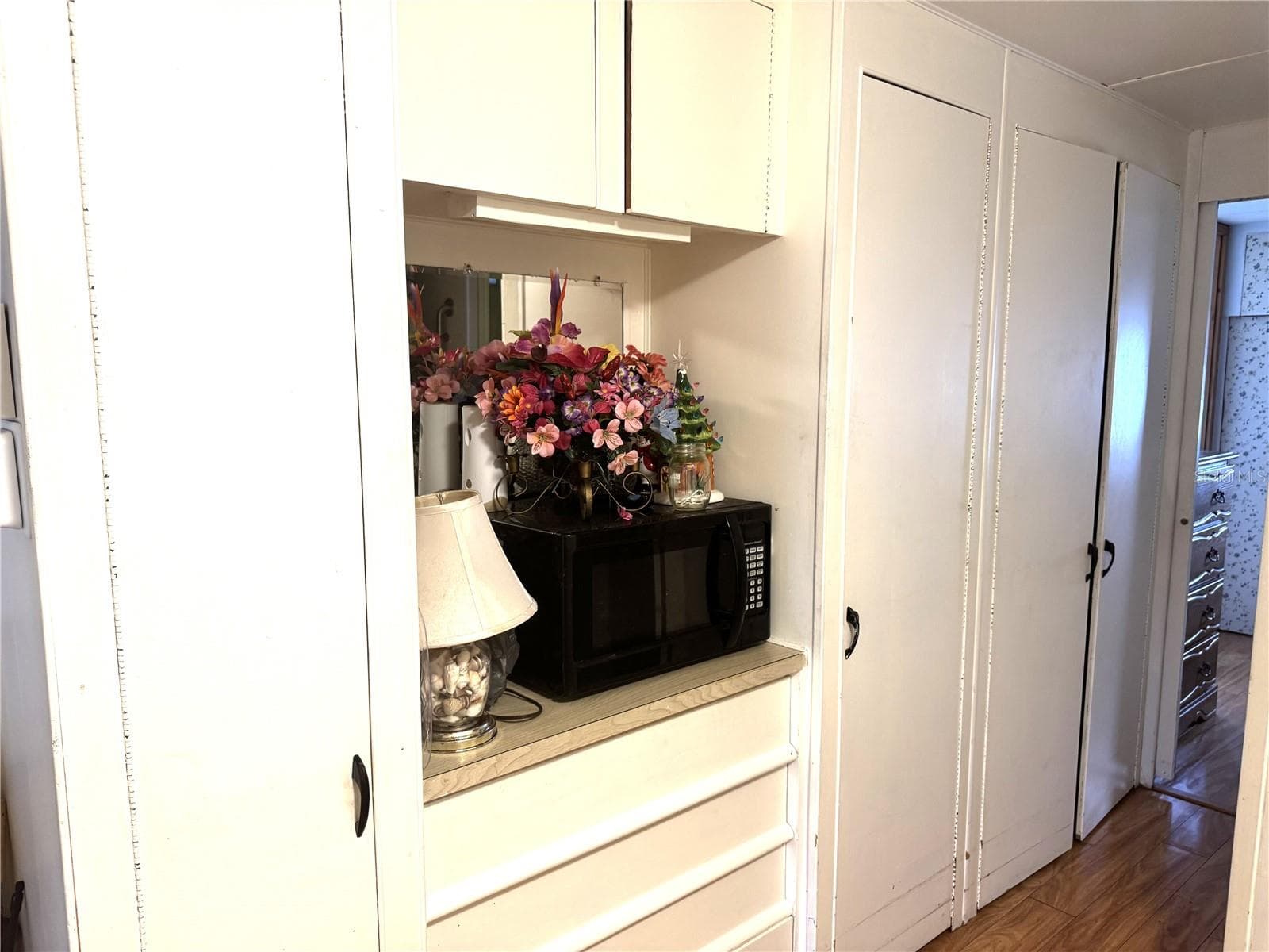 Laundry area - 254 SOUTHWINDS DR, SARASOTA