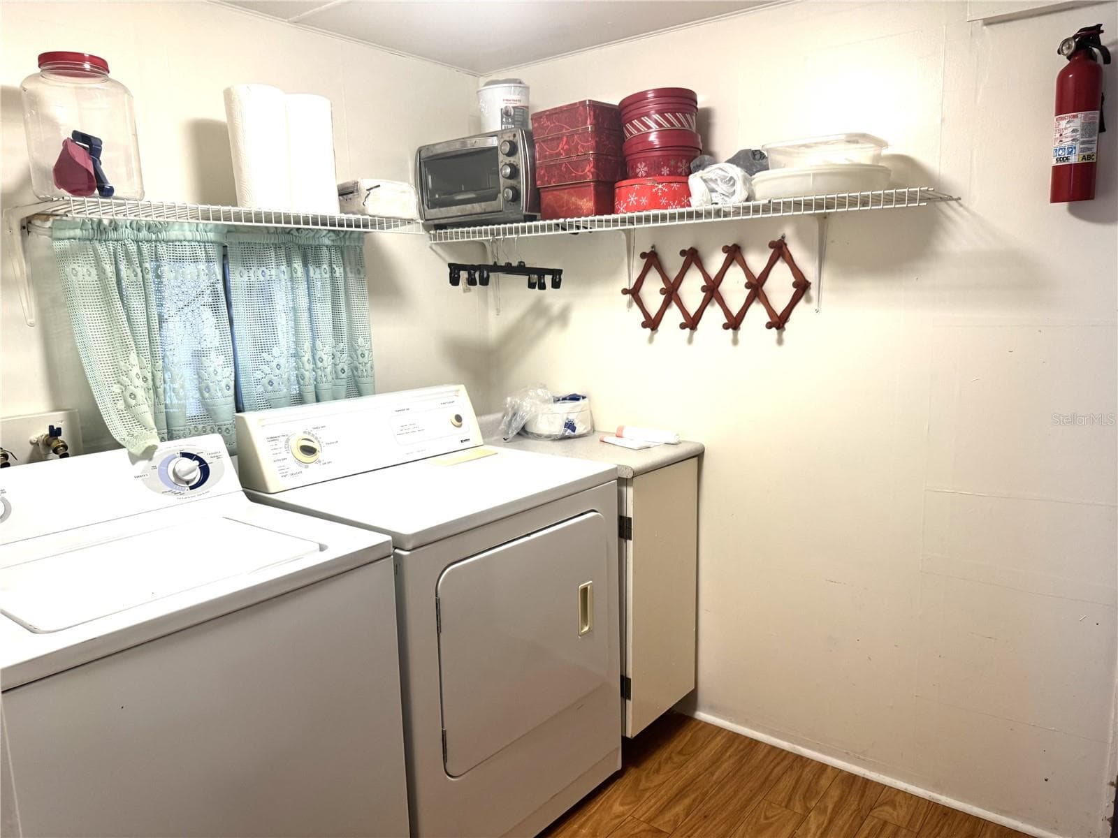 Laundry area - 254 SOUTHWINDS DR, SARASOTA