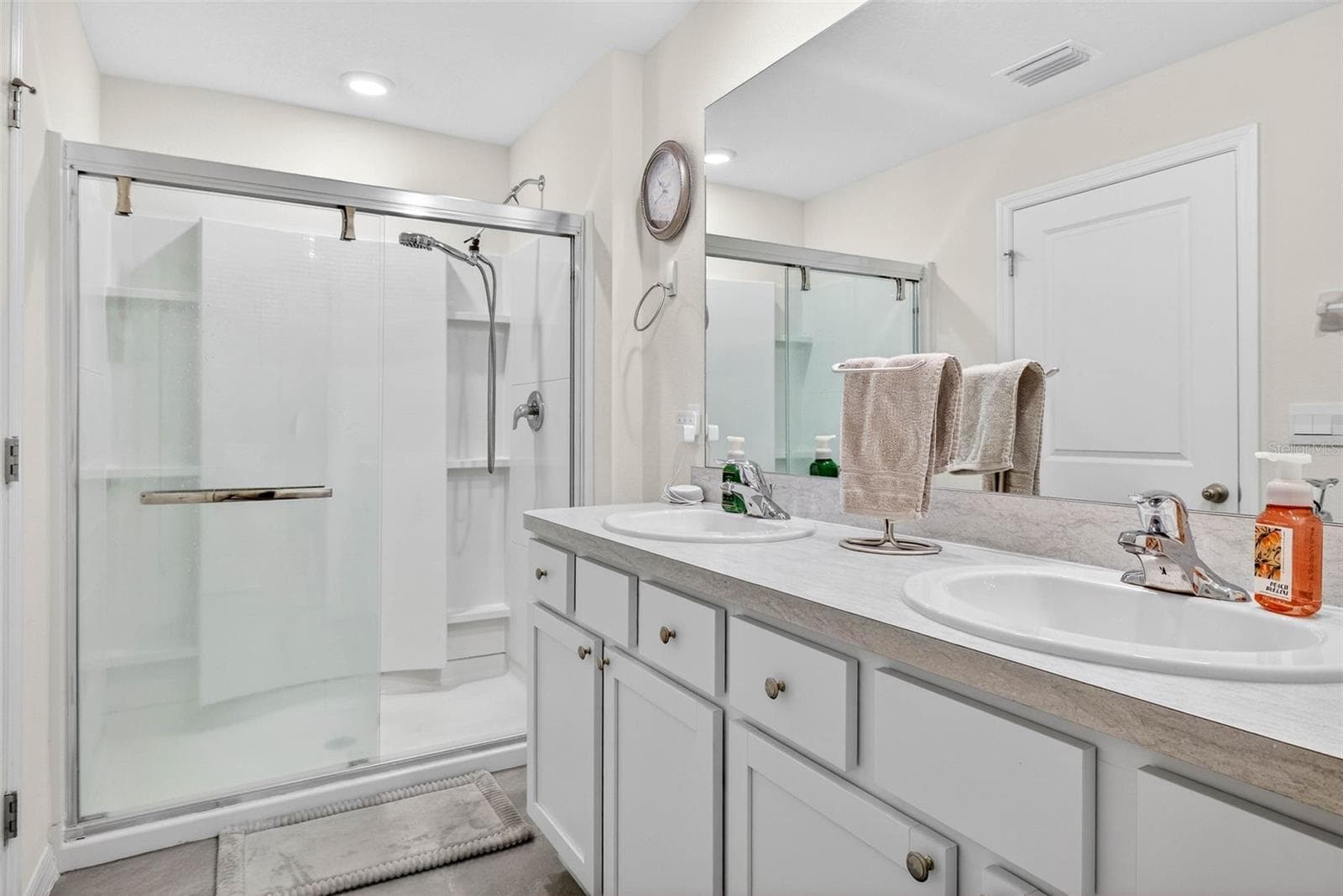 Primary Bath - 13765 WHISKEY DAISY DR, DADE CITY