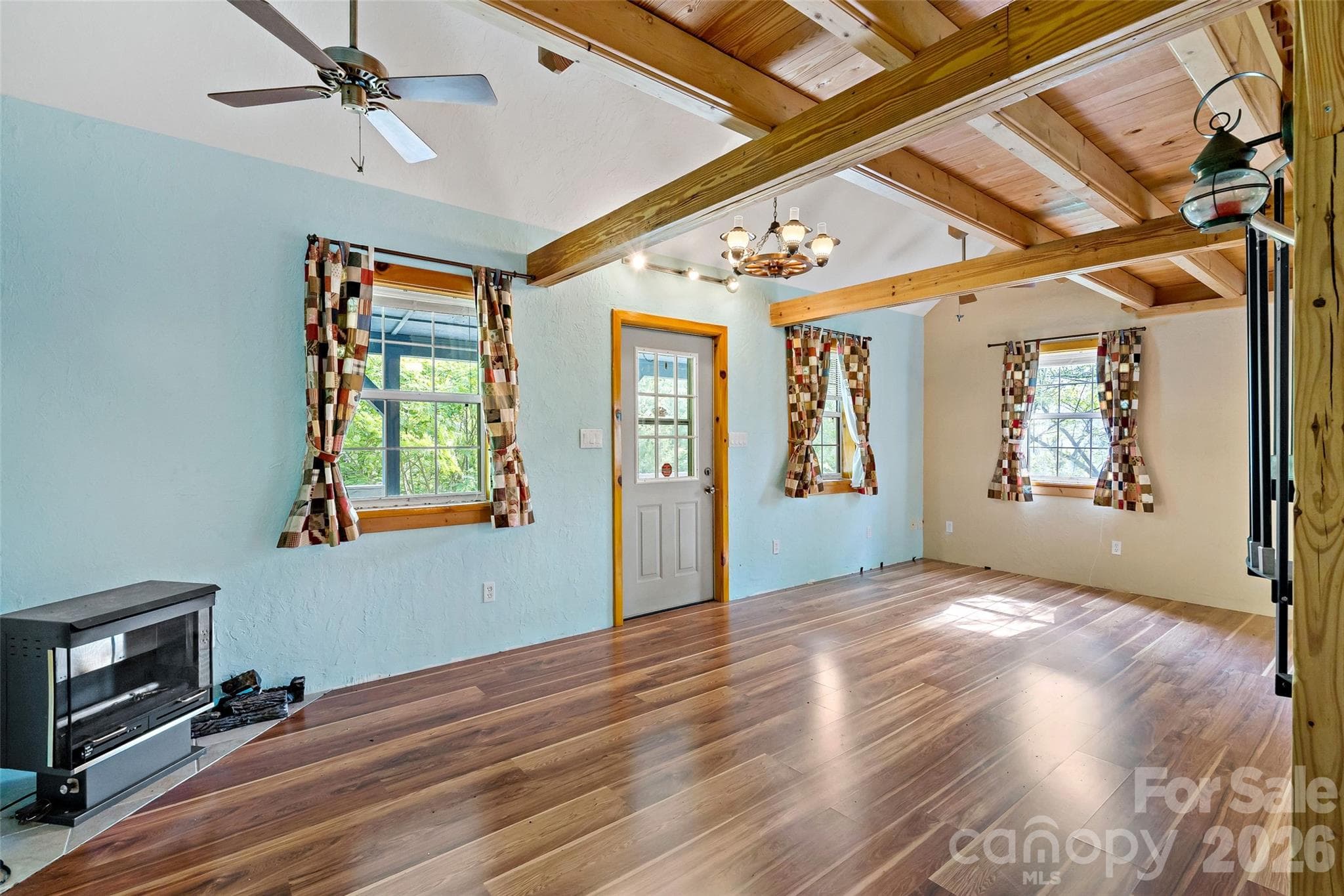 Single Family Residence at 42 Parkway Drive, Marion, photo 11 of 30
