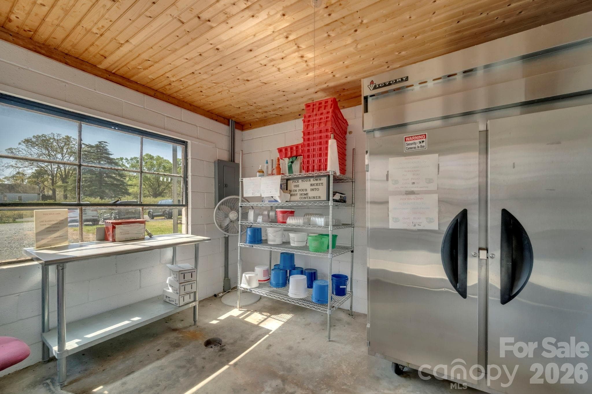 Victory commercial refrigerator conveys - 32286 Laton Road, Albemarle