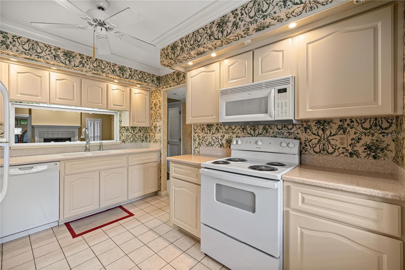 Villa at 2050 SE 37TH COURT CIR, OCALA, photo 6 of 34