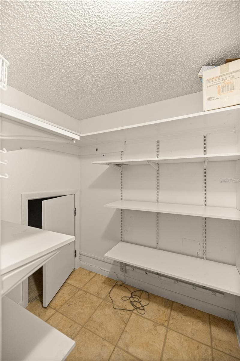 Villa at 2050 SE 37TH COURT CIR, OCALA, photo 9 of 34
