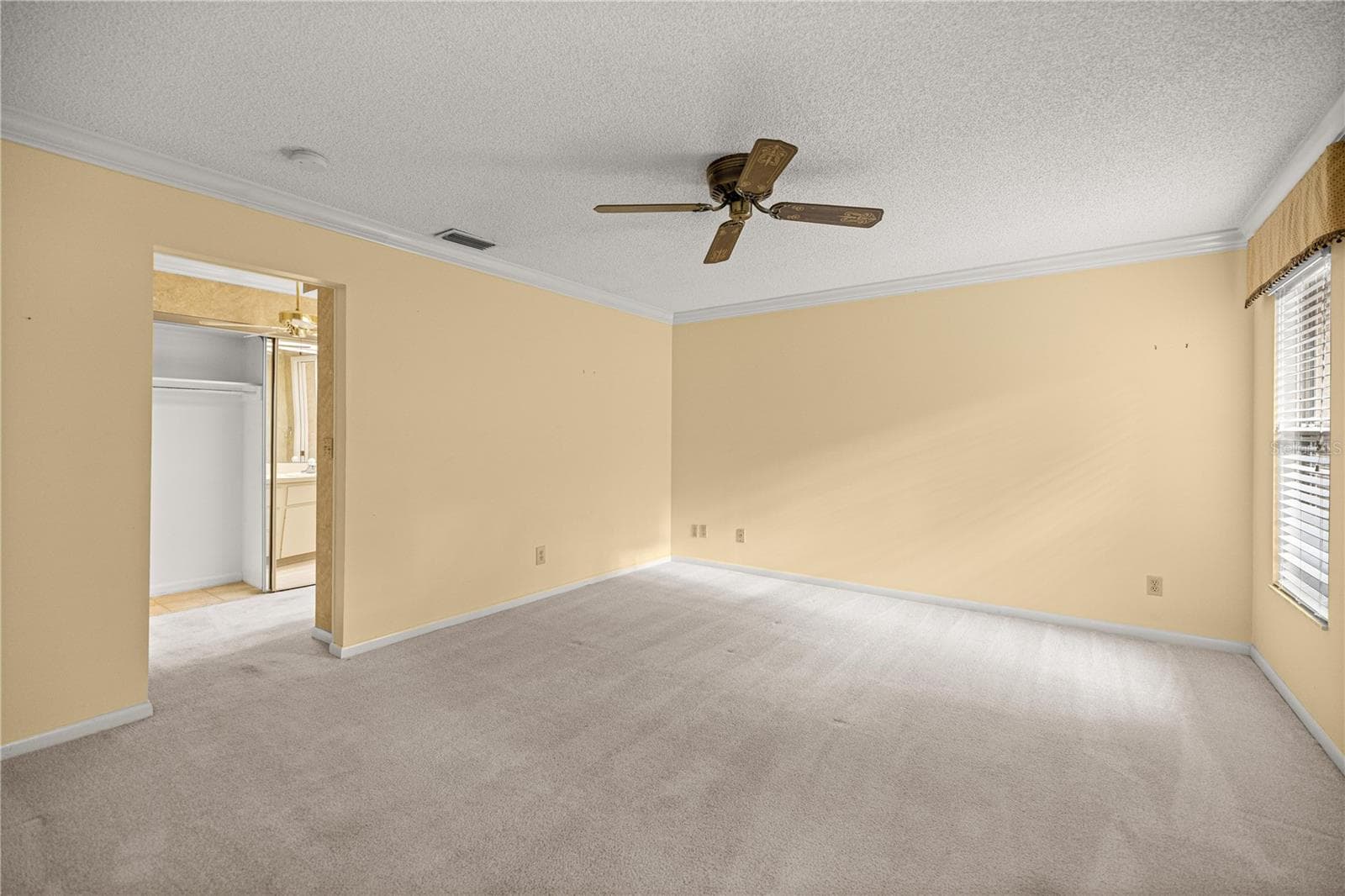 Villa at 2050 SE 37TH COURT CIR, OCALA, photo 14 of 34