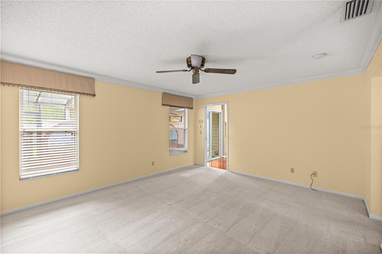 Villa at 2050 SE 37TH COURT CIR, OCALA, photo 15 of 34