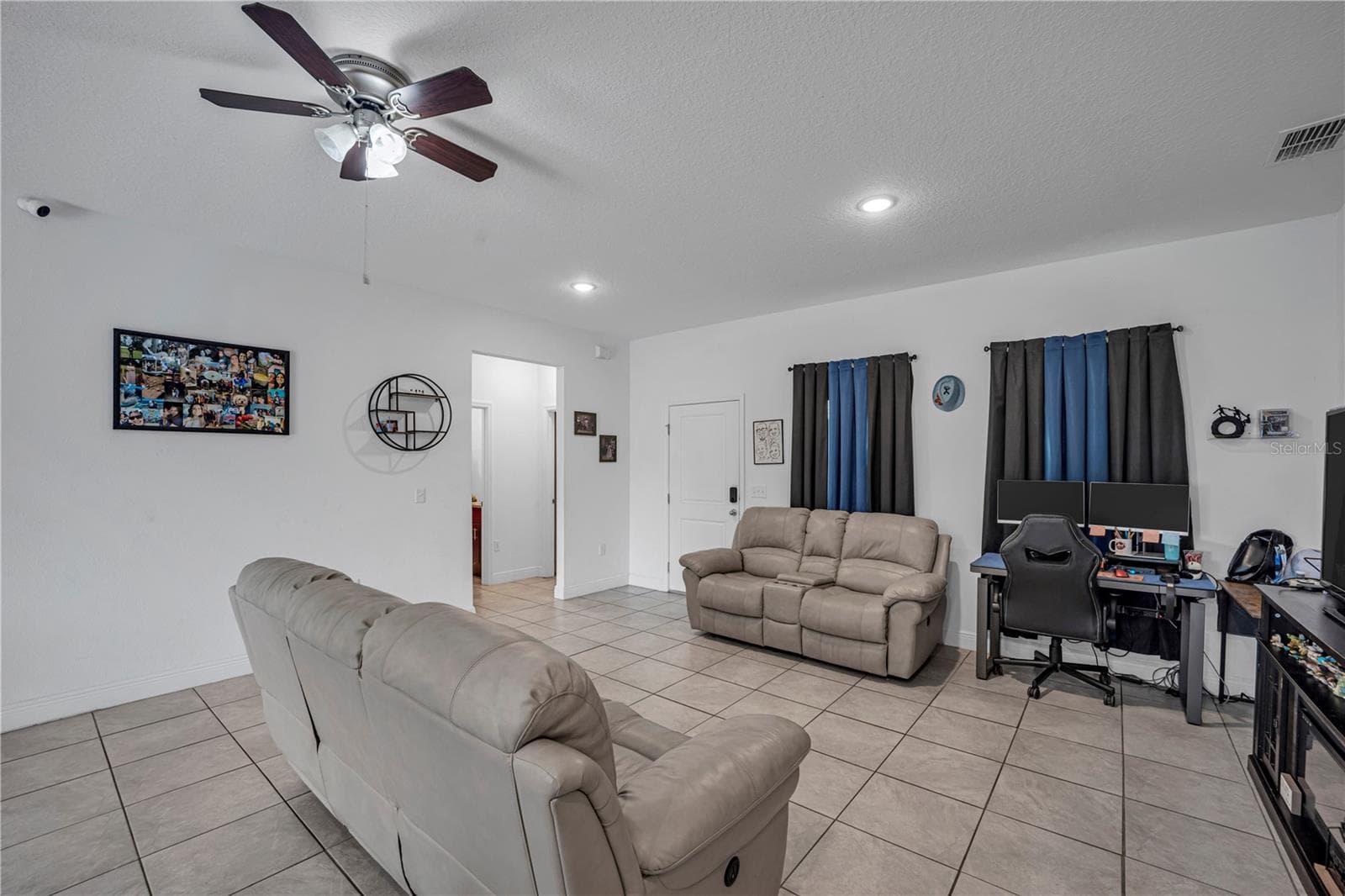 Single Family Residence at 15841 SW 19TH TER, OCALA, photo 9 of 32