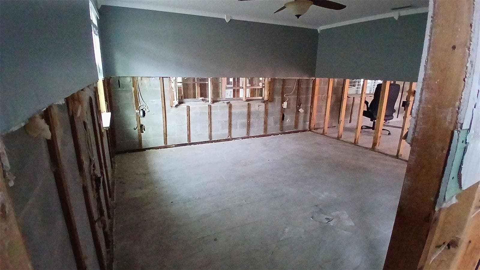 Single Family Residence at 9900 ISLAND HARBOR DR, PORT RICHEY, photo 28 of 32