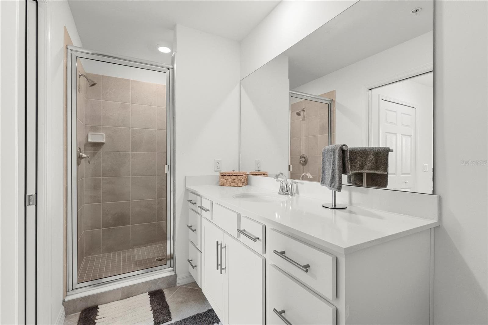 Primary ensuite - 43985 BOARDWALK LOOP #2124, PUNTA GORDA