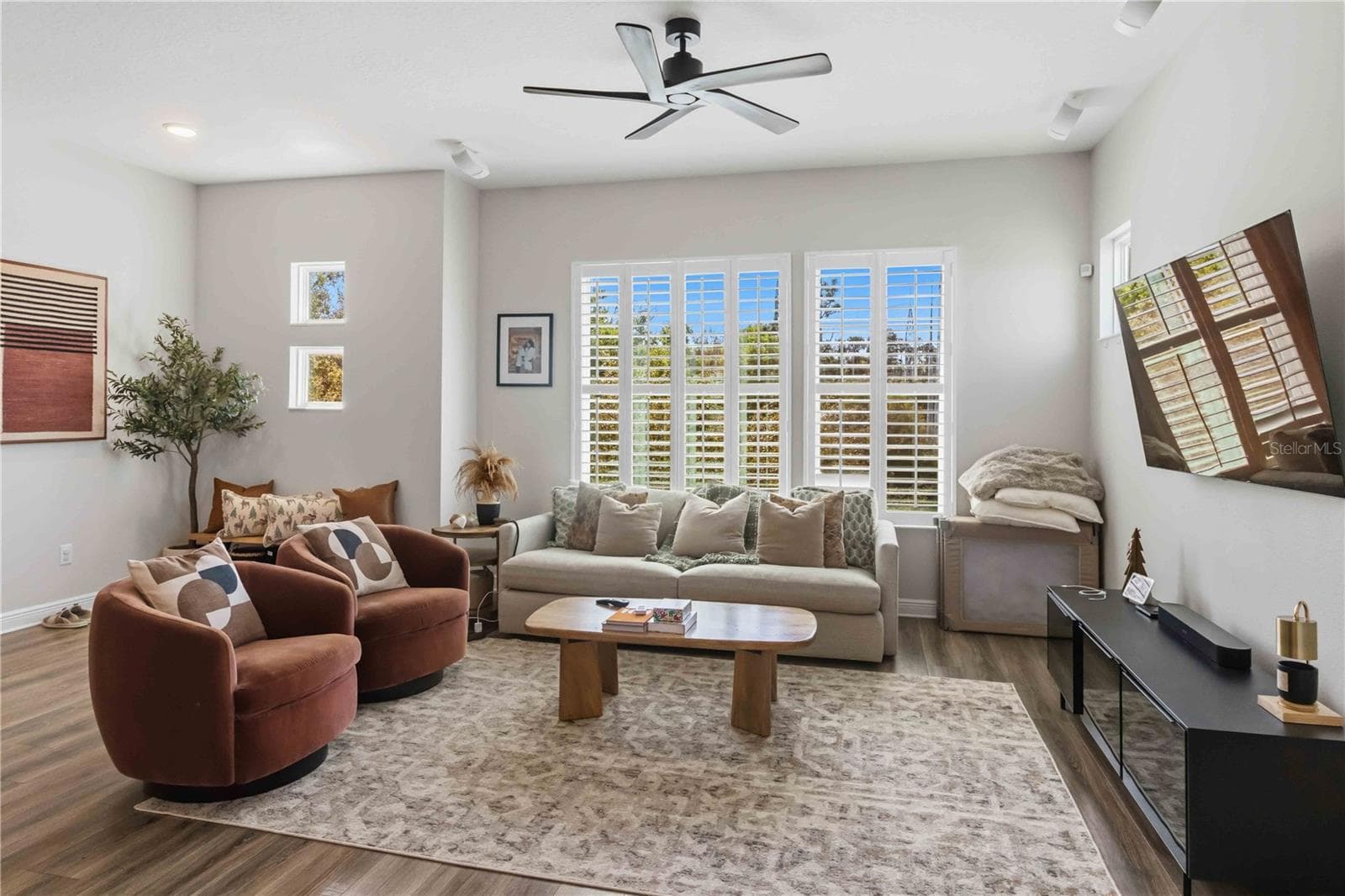 Townhouse at 9545 W PARK VILLAGE DR, TAMPA, photo 3 of 35