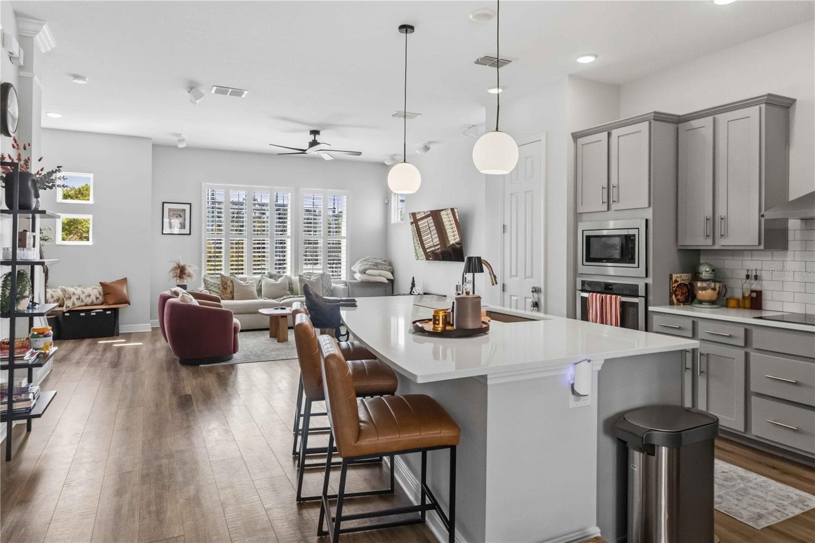 Townhouse at 9545 W PARK VILLAGE DR, TAMPA, photo 5 of 35