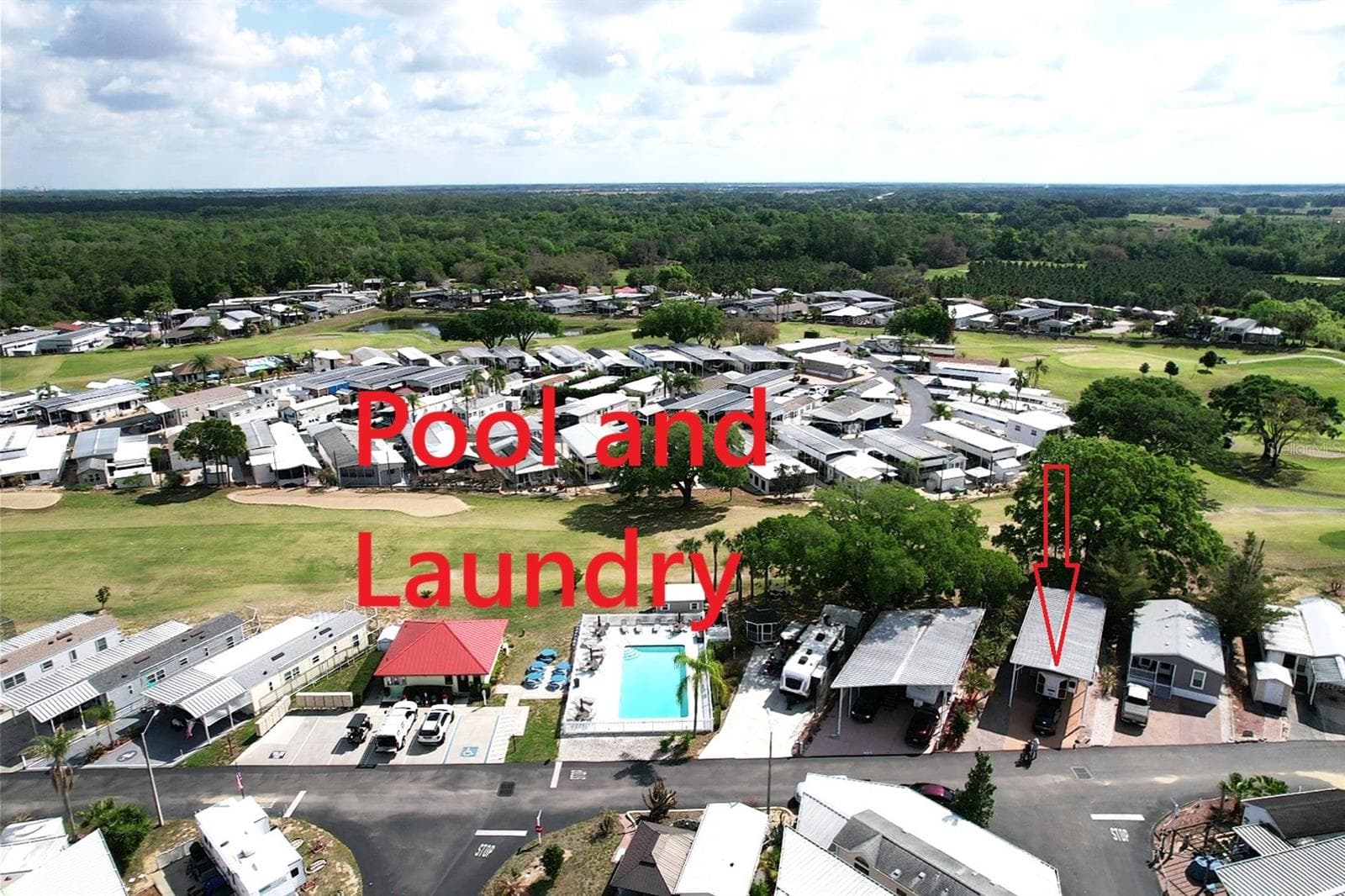 Great location! By Regal Ridge Pool & Laundry - 402 GOLFVIEW DR, DAVENPORT