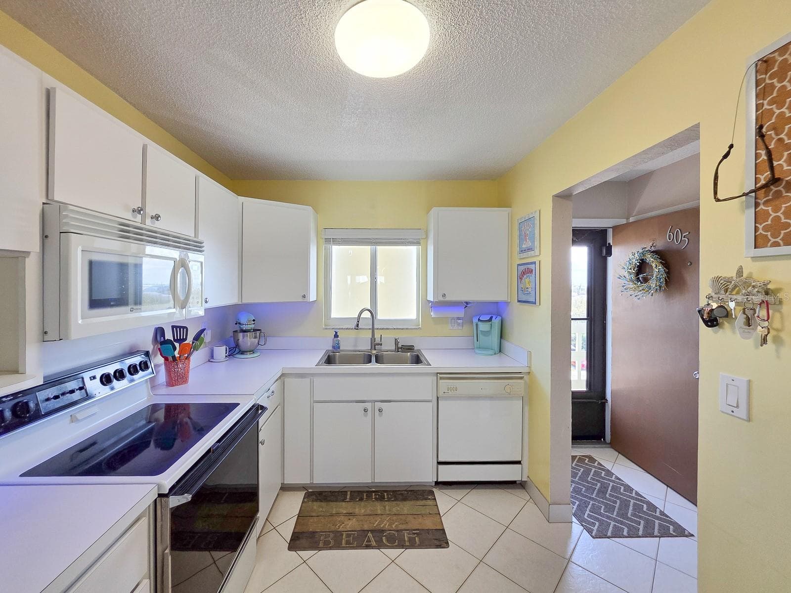 Ocean views from your kitchen..... - 3606 S PENINSULA DR #605, PORT ORANGE