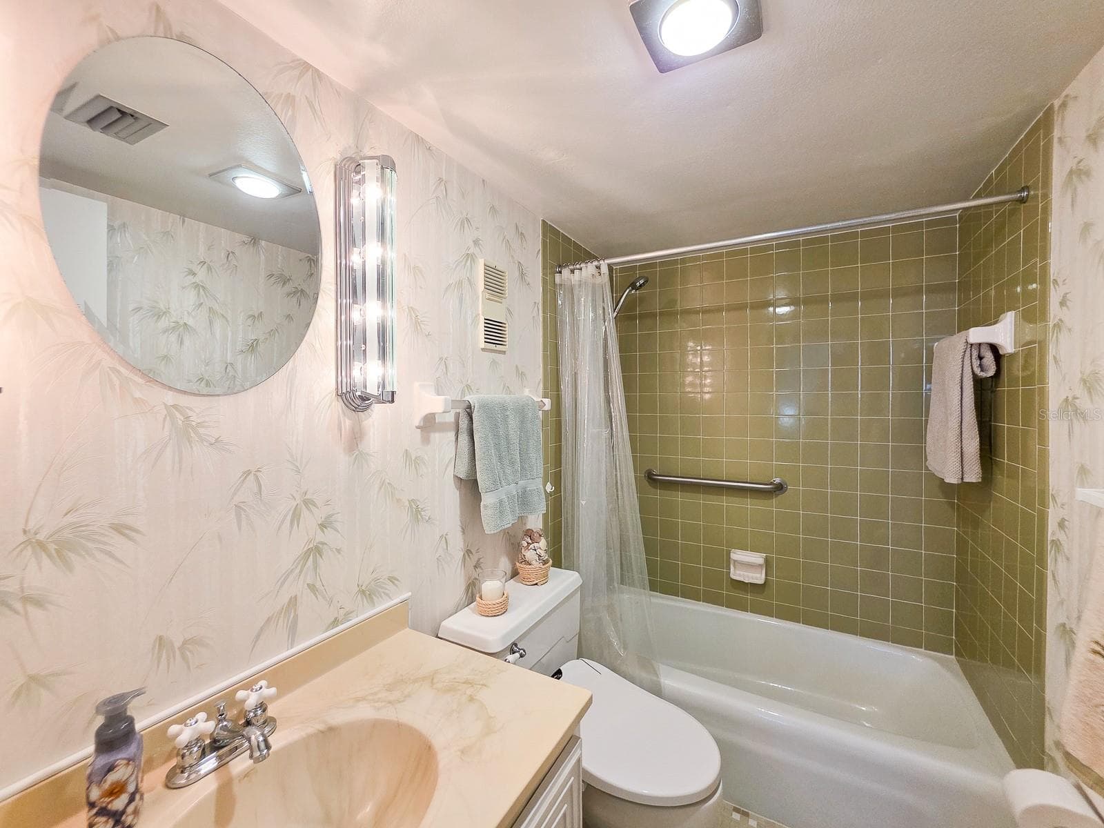 Condominium at 3606 S PENINSULA DR #605, PORT ORANGE, photo 25 of 58