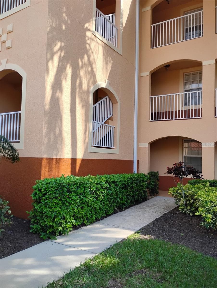 Condominium at 1761 AUBURN LAKES DR #11, VENICE, photo 62 of 76