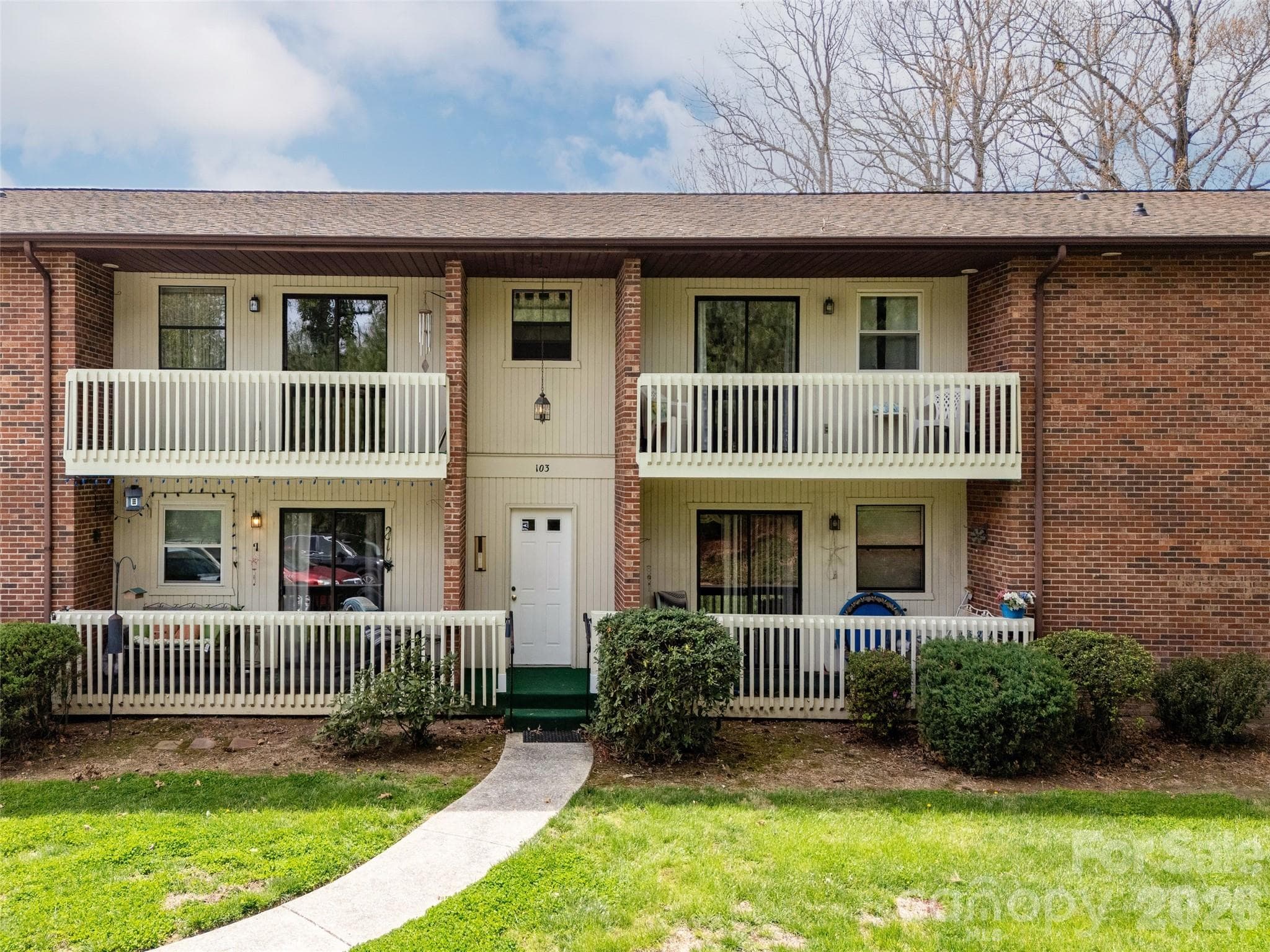 Front View - Hendersonville
