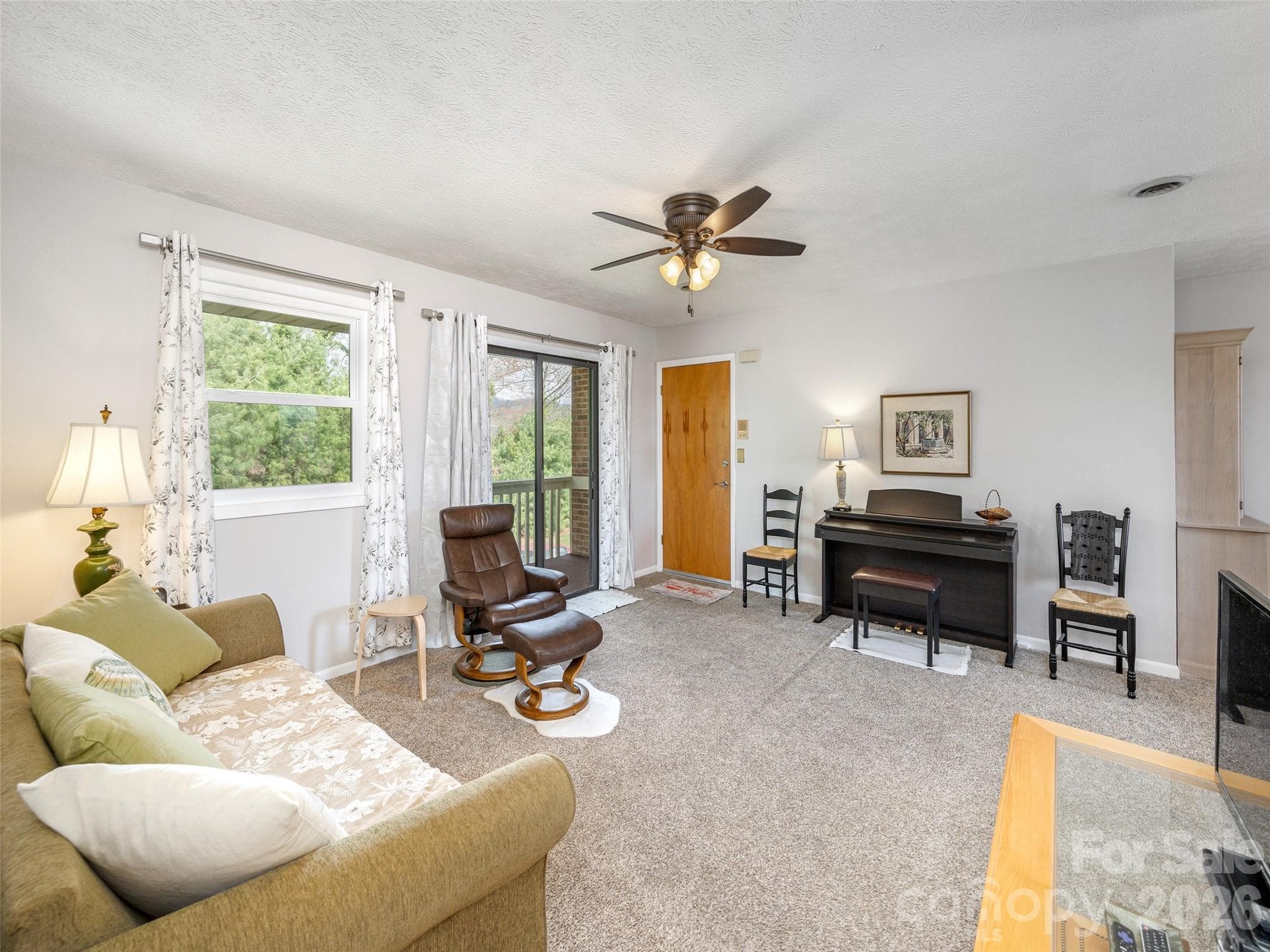 Living Area - Hendersonville