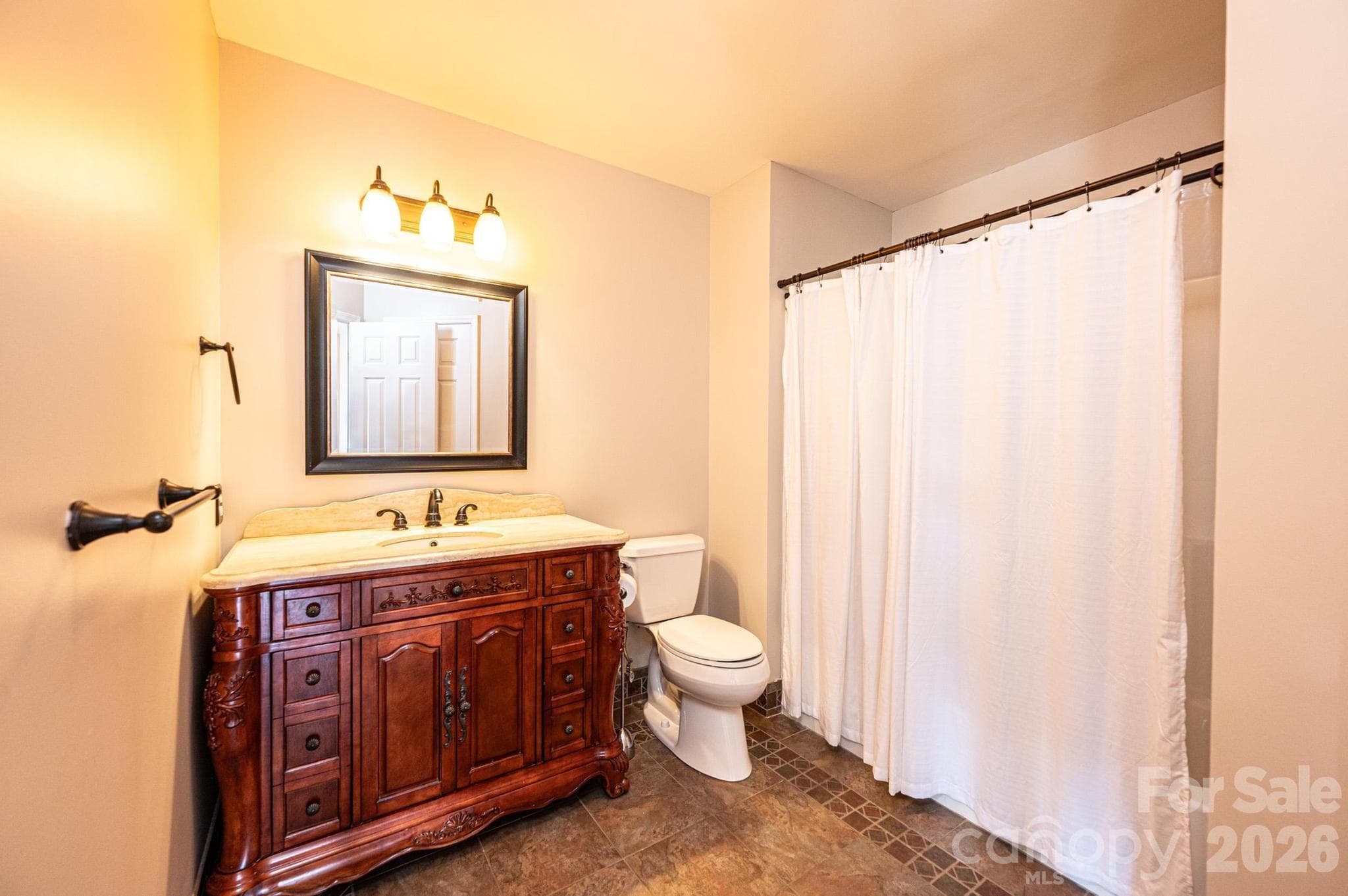 Single Family Residence at 4726 Crystal Falls Avenue, Hickory, photo 24 of 45