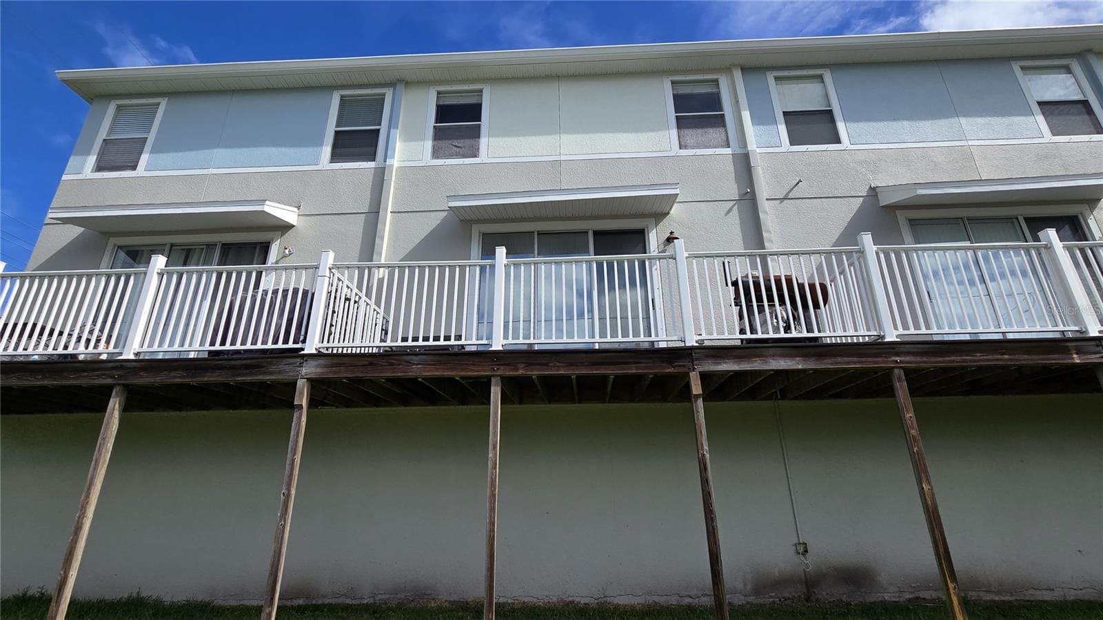 Townhouse at 1507 TALISKER DR, CLEARWATER, photo 2 of 45
