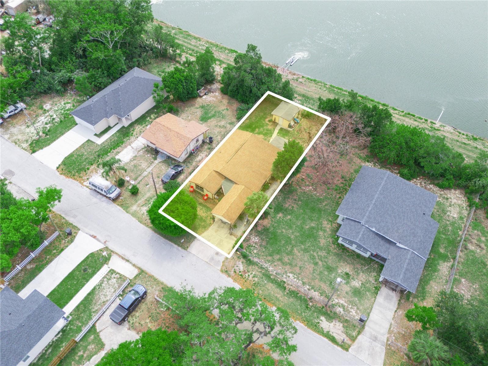 Single Family Residence at 129 W NORTHSIDE DR, LAKE WALES, photo 35 of 35