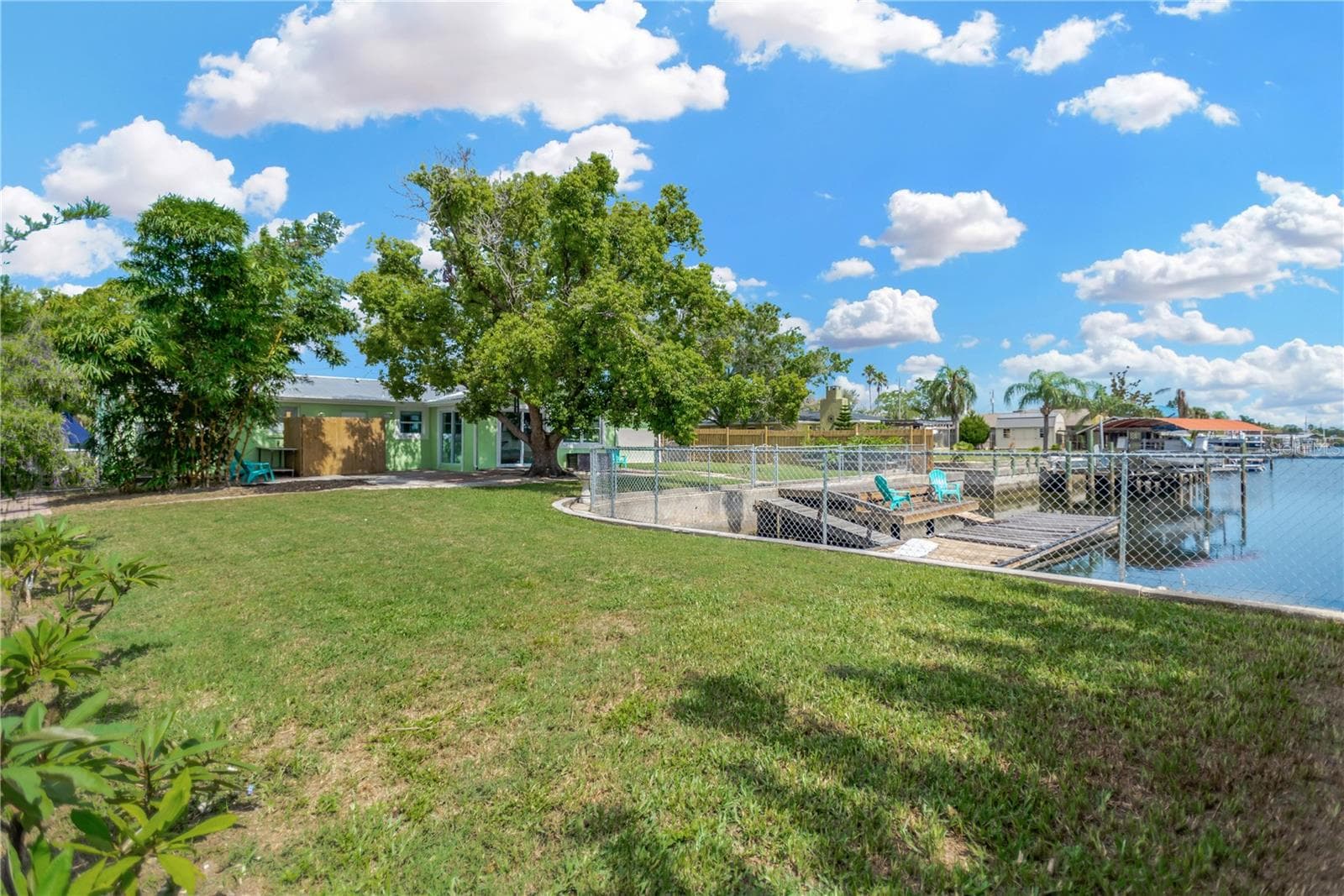 Fully fenced expansive backyard / sparkling water views. - 13724 COX AVE, HUDSON