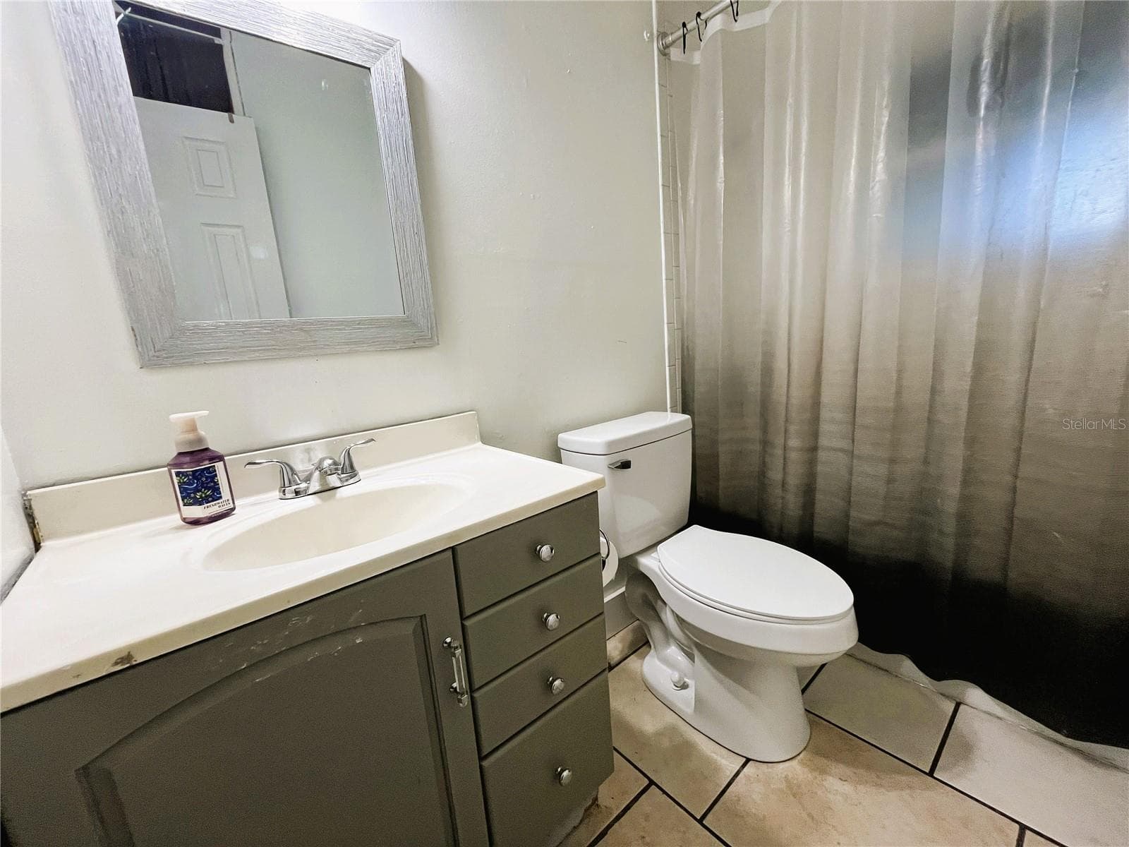 Single Family Residence at 121 MARIS CT, LAKELAND, photo 14 of 33