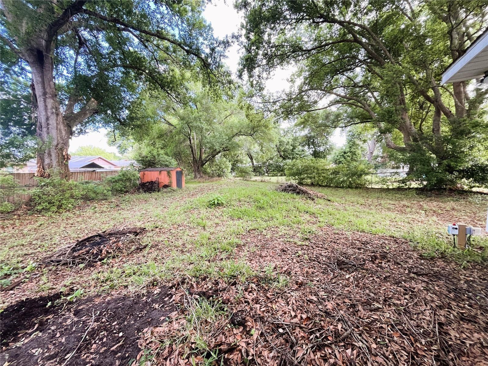 Single Family Residence at 121 MARIS CT, LAKELAND, photo 24 of 33