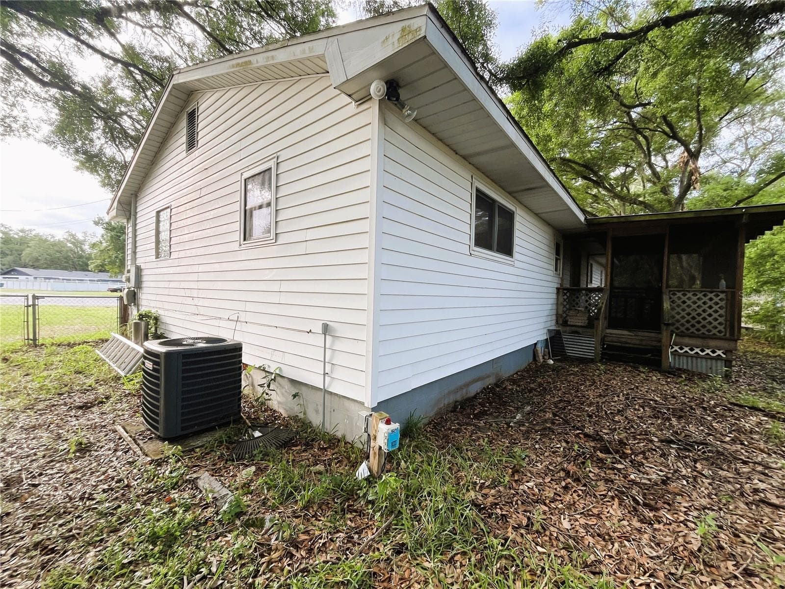 Single Family Residence at 121 MARIS CT, LAKELAND, photo 26 of 33