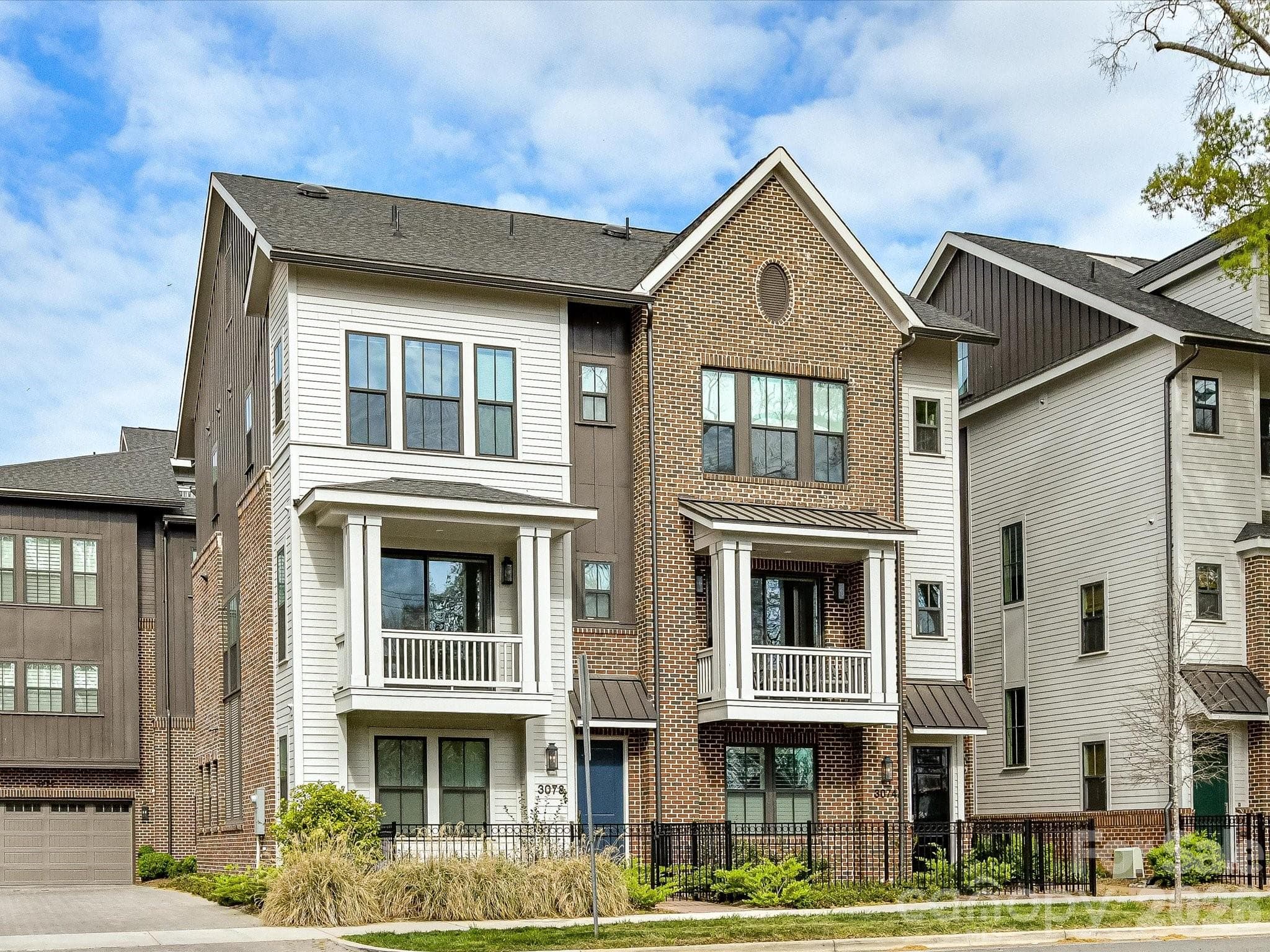 Townhouse at Charlotte, photo 3 of 38