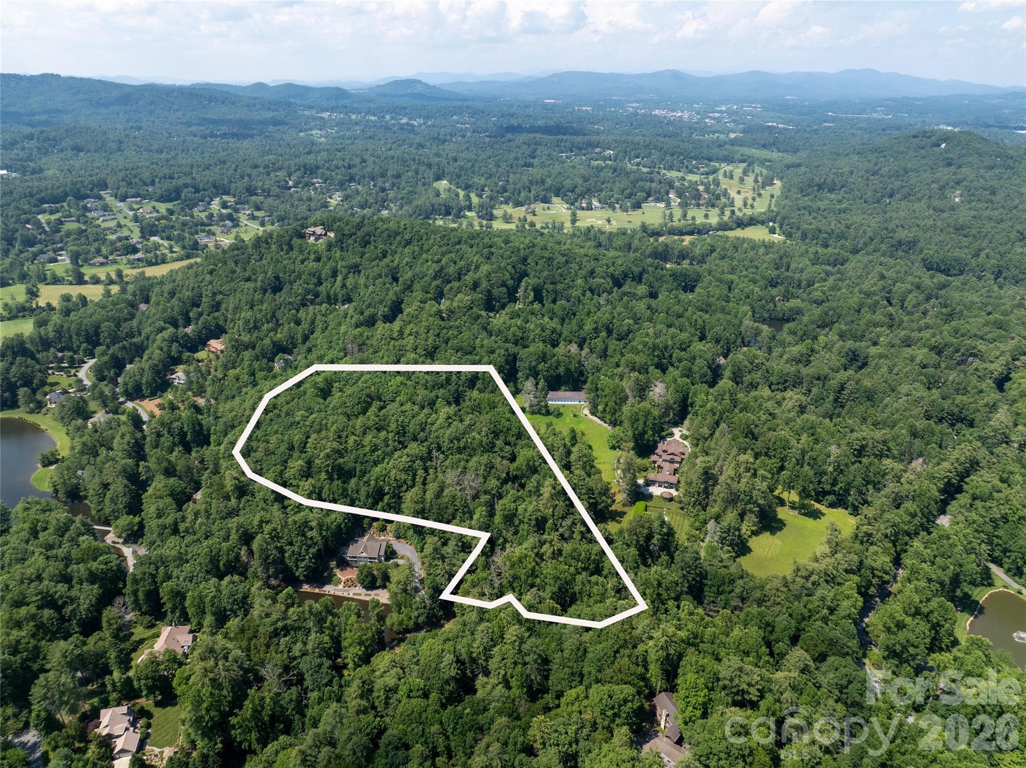 Single Family Residence at Hendersonville, photo 4 of 16