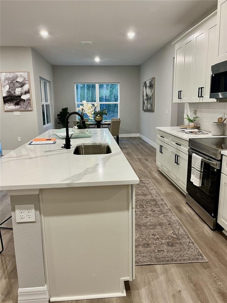 Not the actual home. Photos are of a similar floorplan. Interior/Exterior colors and features may vary. - 7987 N PRIMROSE DR, DUNNELLON