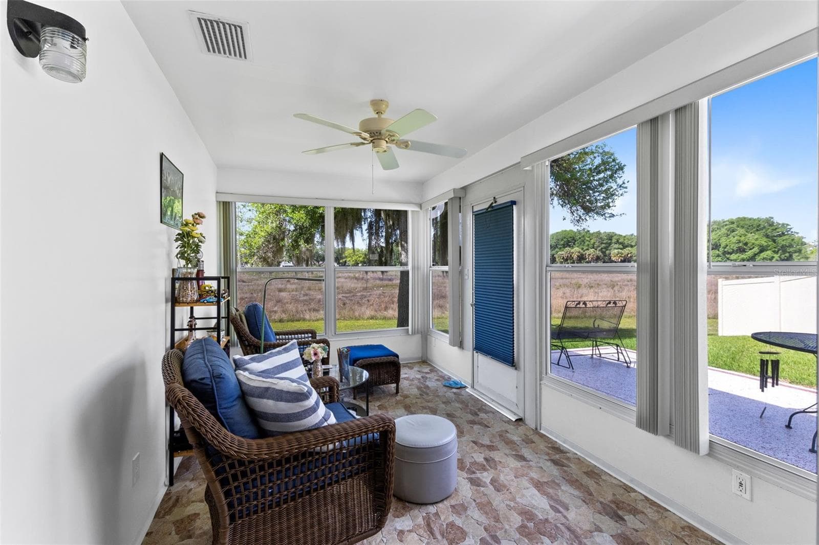 Single Family Residence at 4960 HERON RUN CIR, LEESBURG, photo 19 of 46