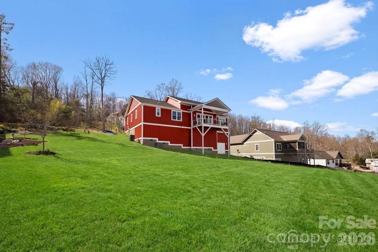 Green grass is virtually enhanced - Hendersonville