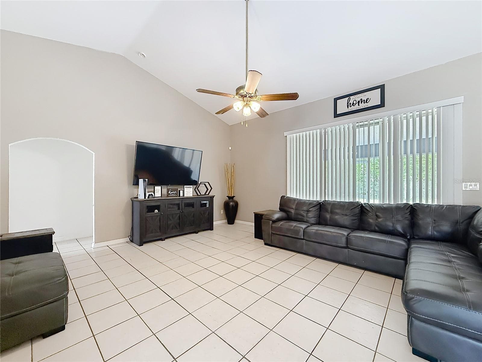 Living Room - 4319 NW 4TH CIR, OCALA