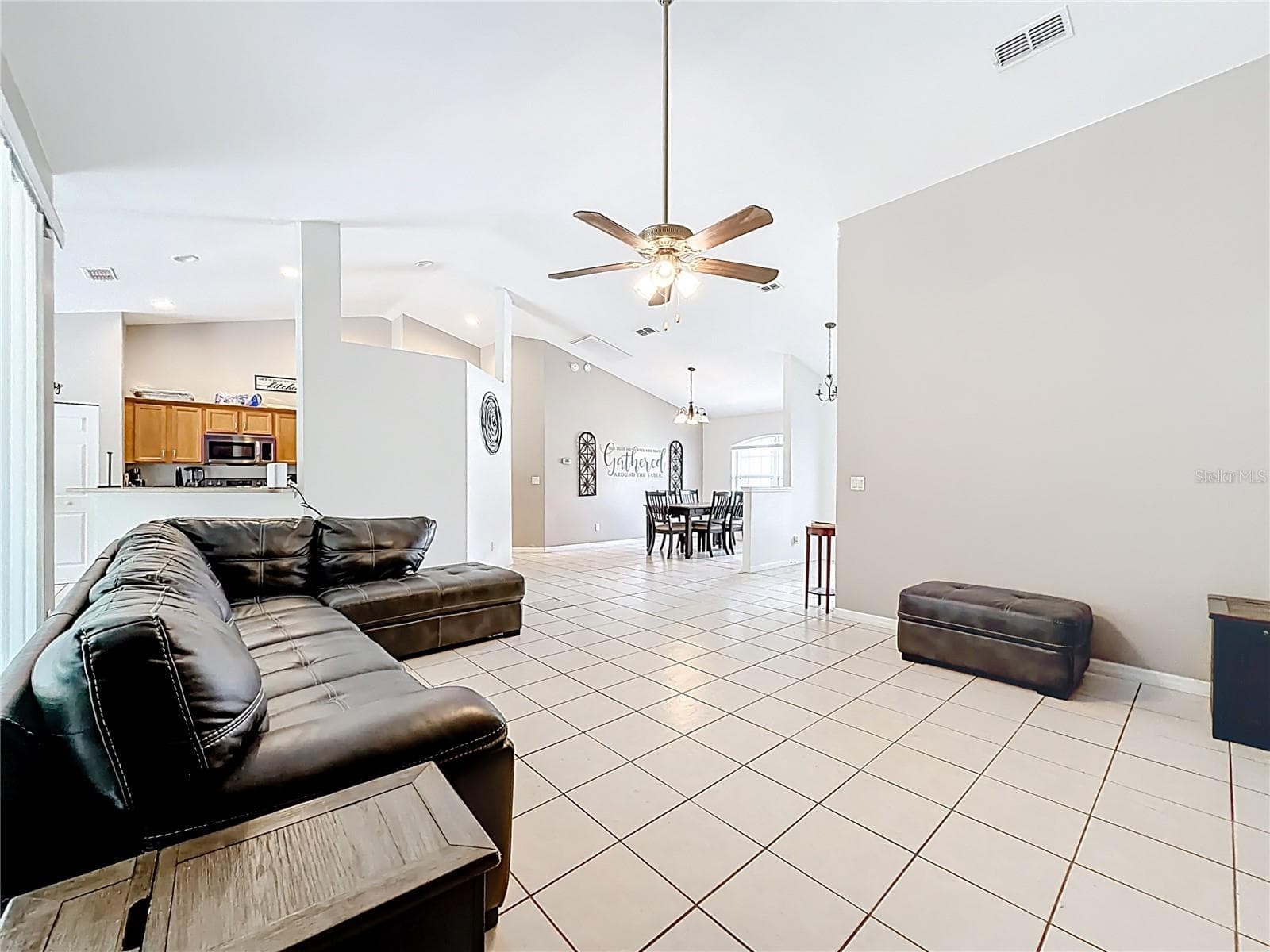 Living Room - 4319 NW 4TH CIR, OCALA