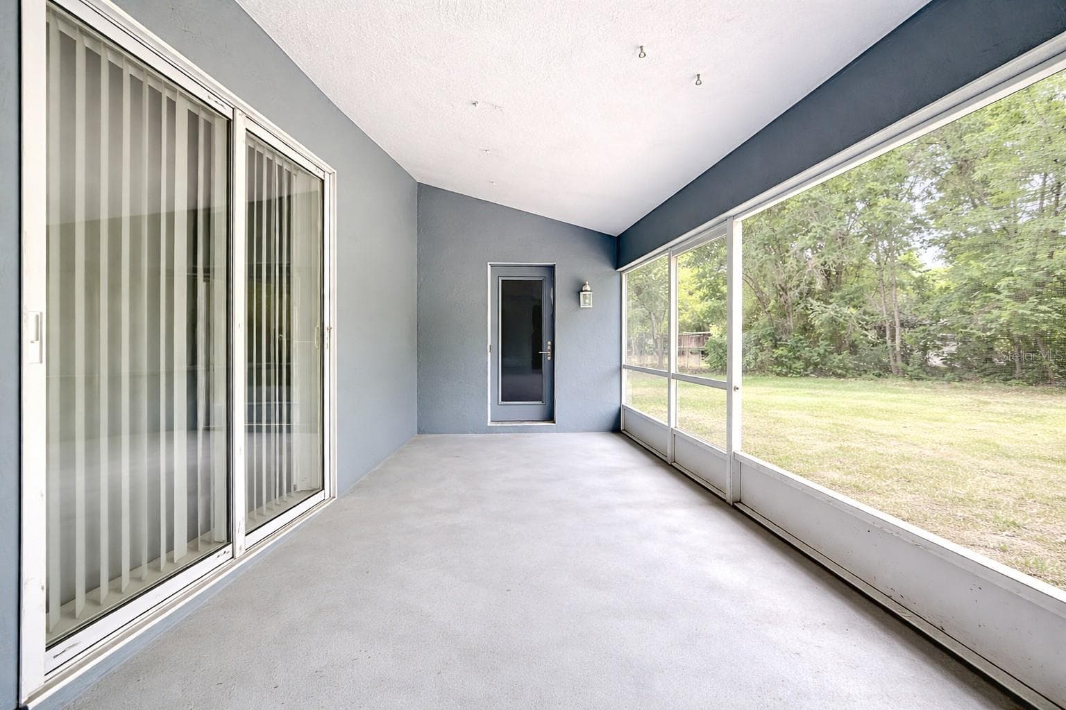 Lanai - 4319 NW 4TH CIR, OCALA